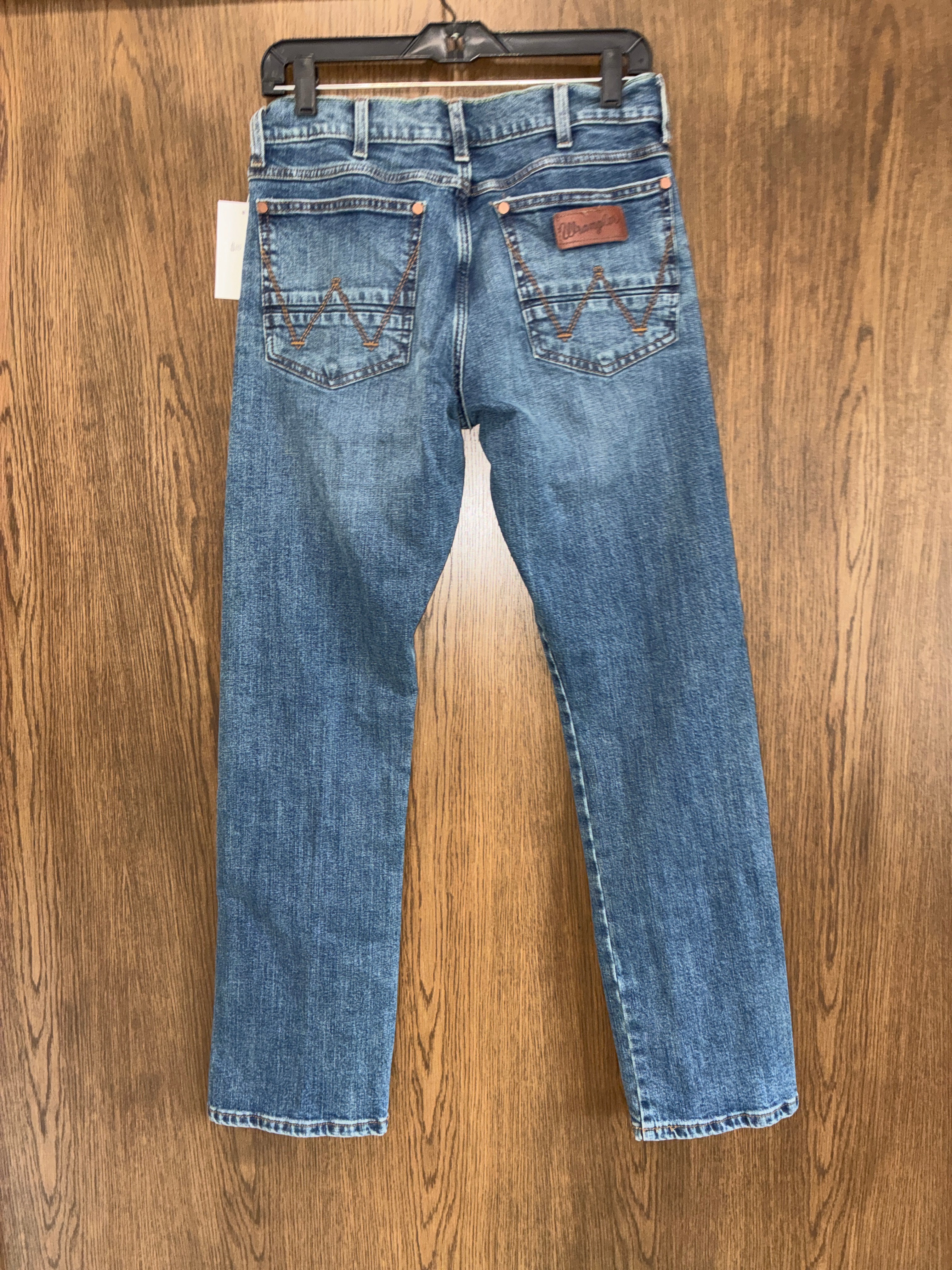 Men’s Wrangler Retro Slim Straight Jeans Size 29/32