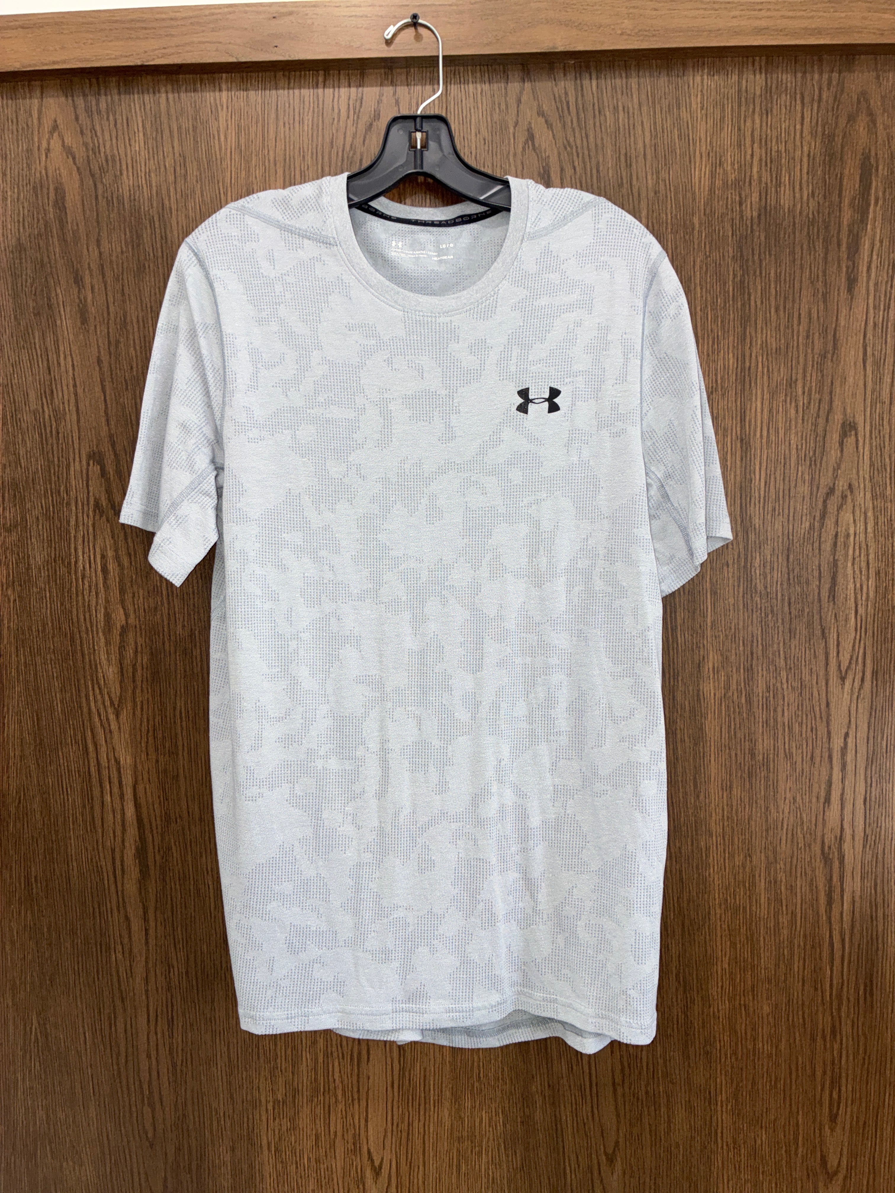 Men’s Under Armour T-shirt Size Large