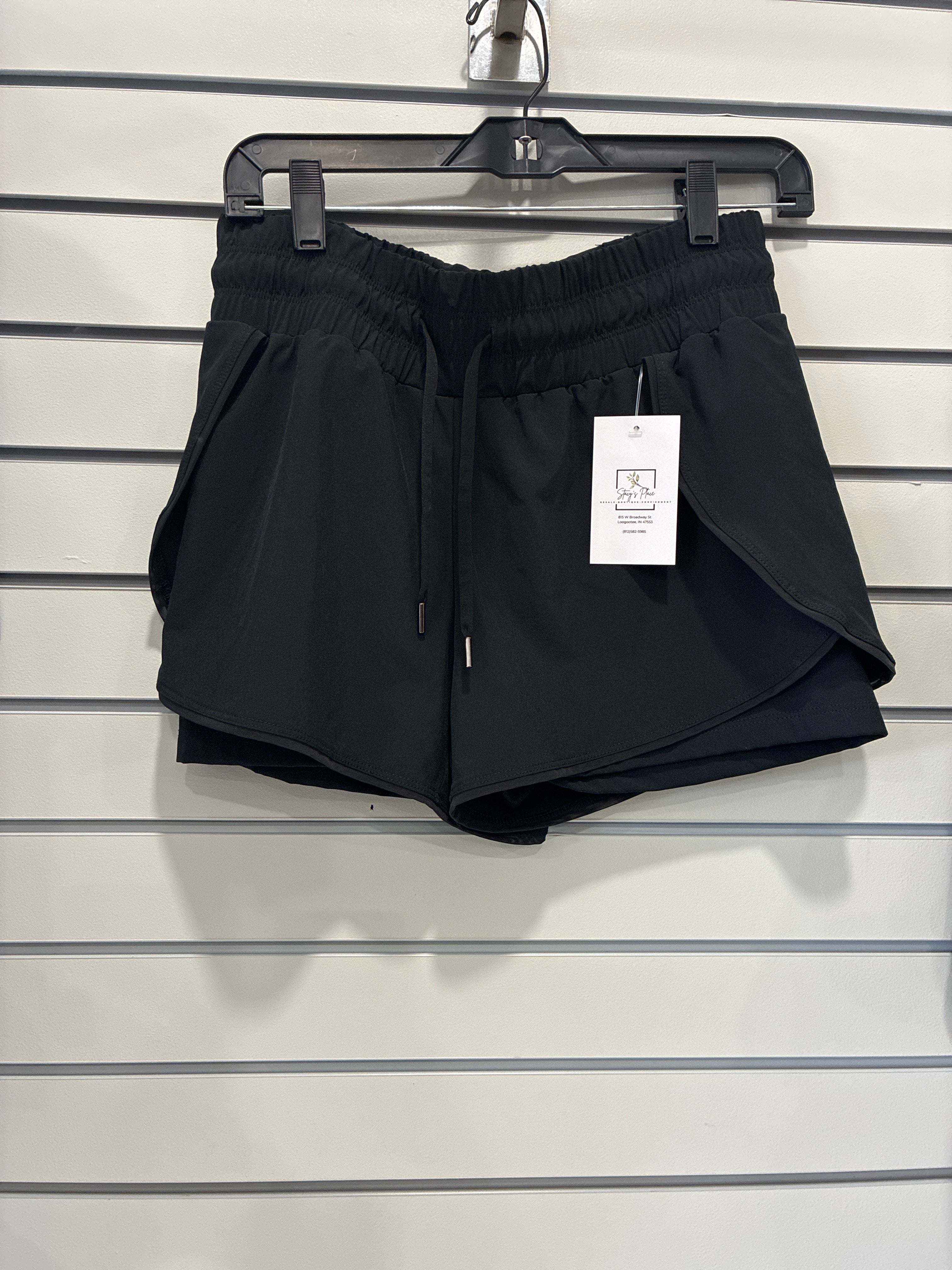 Women’s Crz Yoga Shorts Size Medium