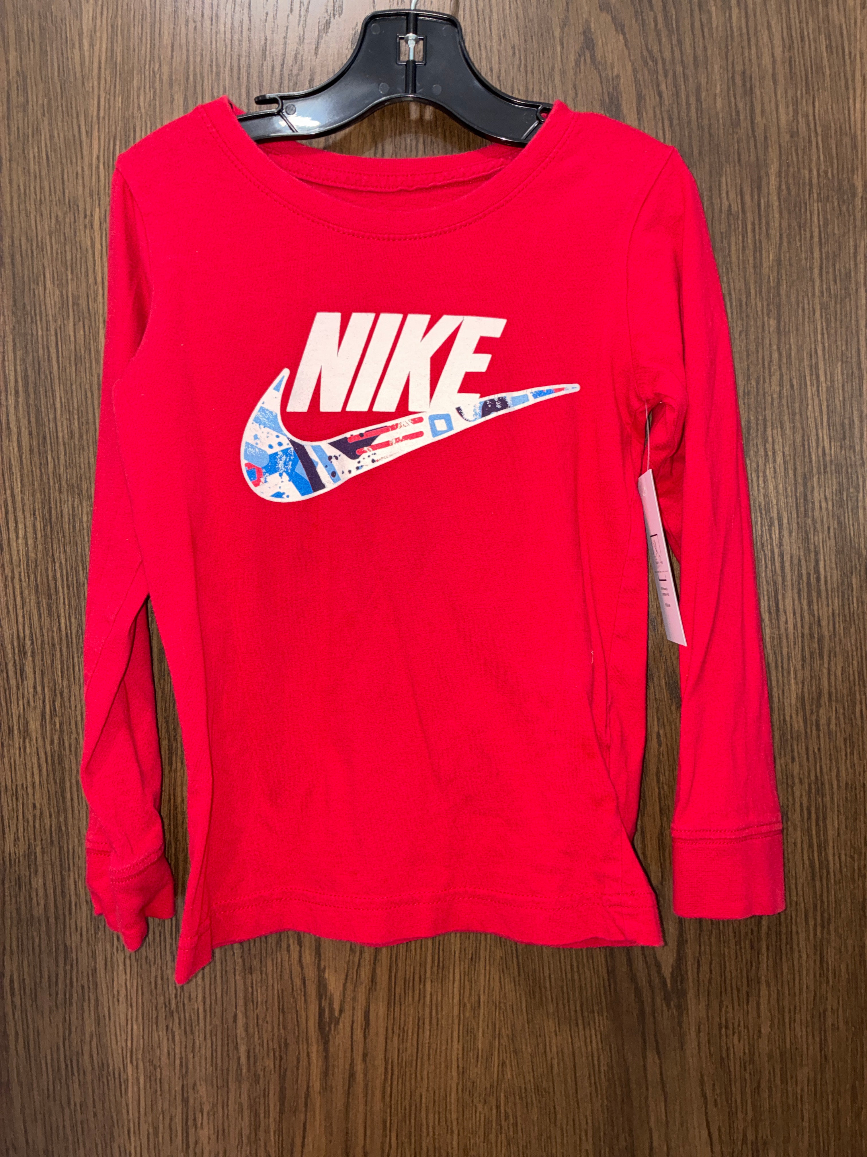 Boys Nike long sleeve shirt size 6
