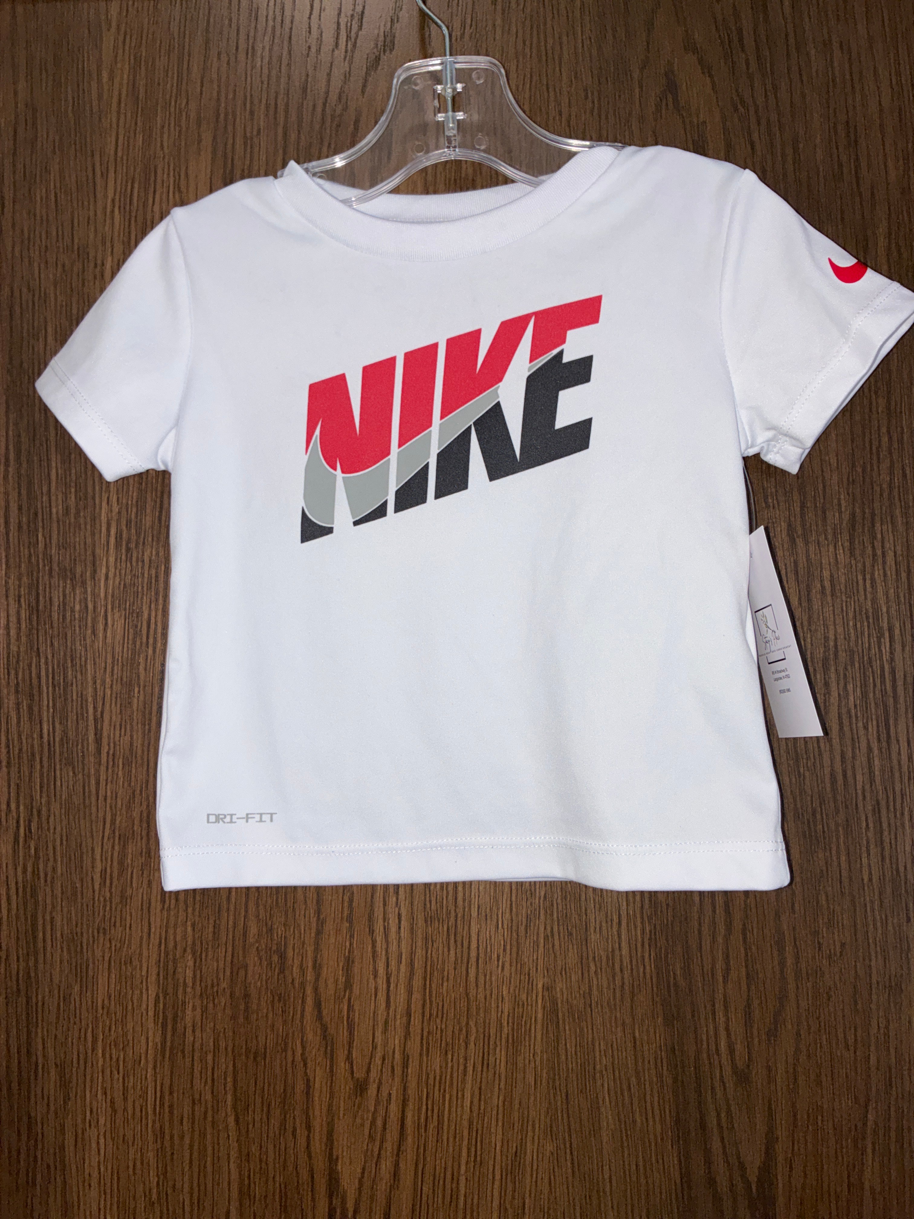 Boys Nike short sleeve shirt size 18M