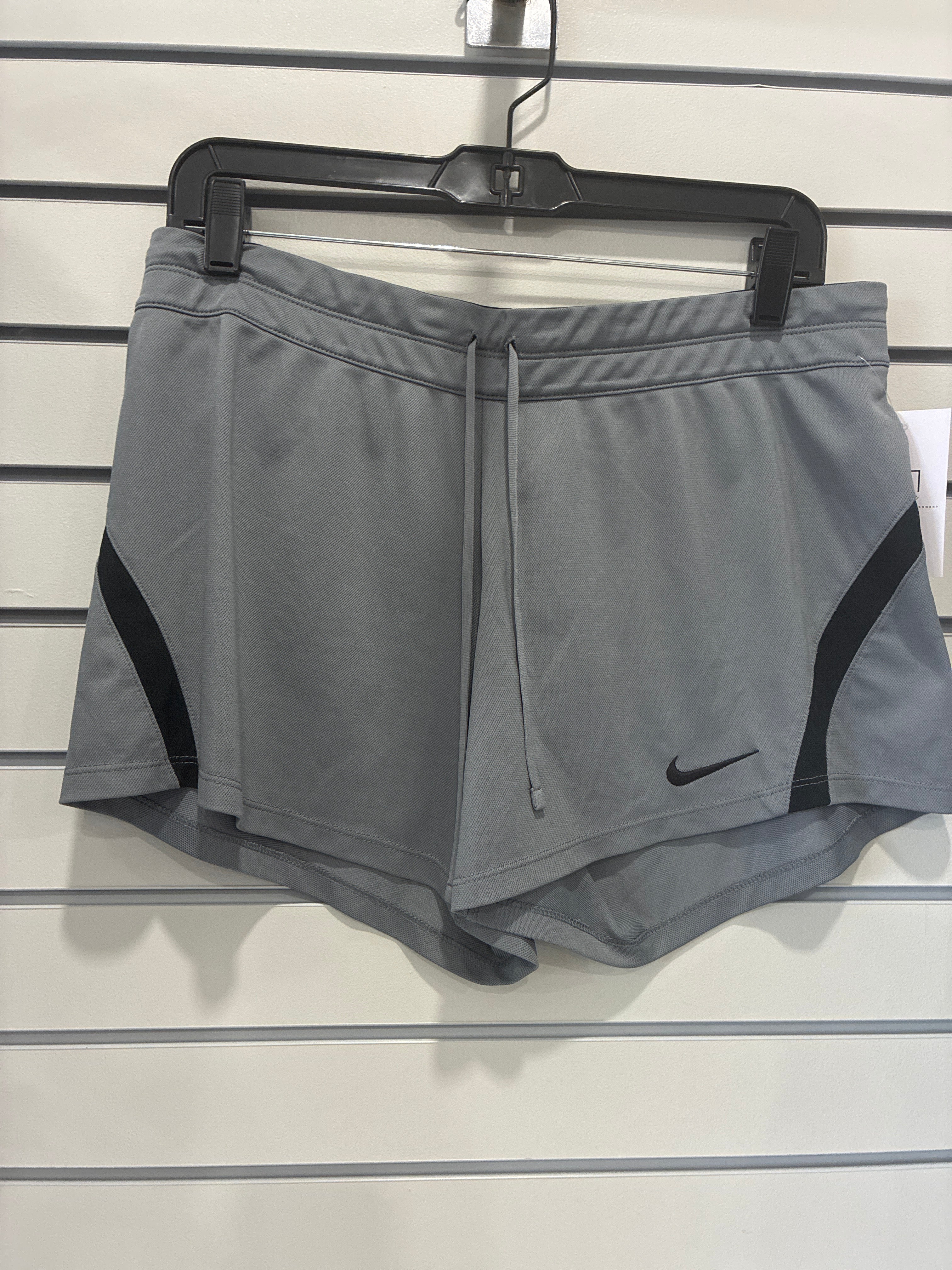 Women’s Nike Shorts Size Medium