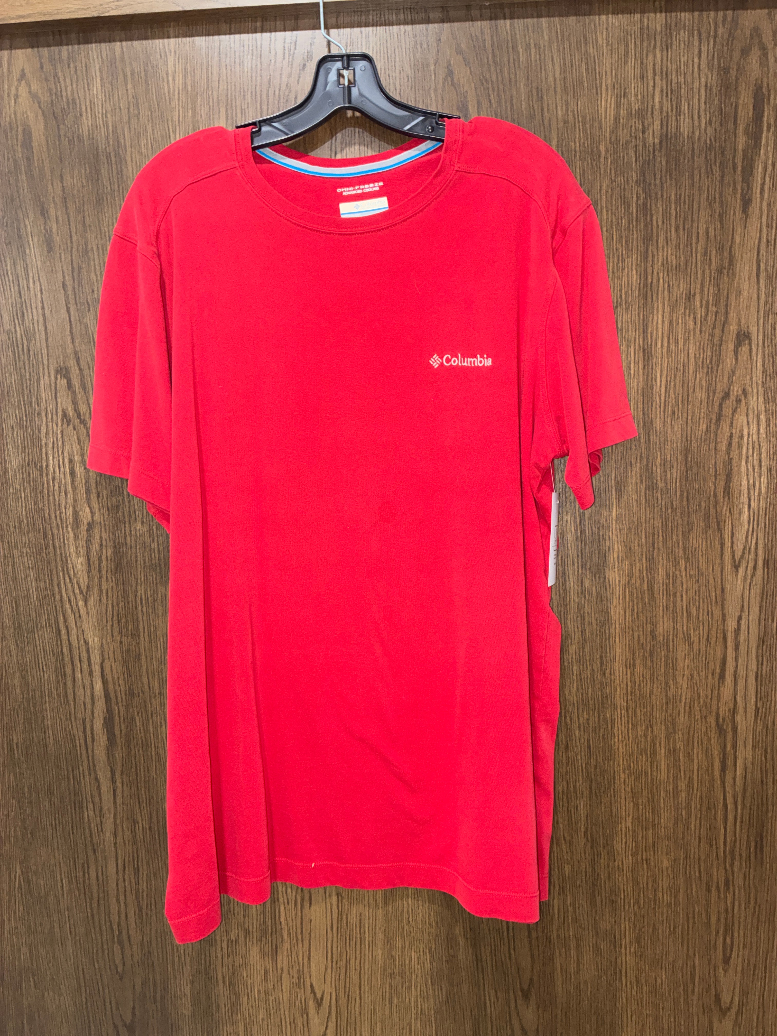 Men’s Columbia T-shirt Size XL