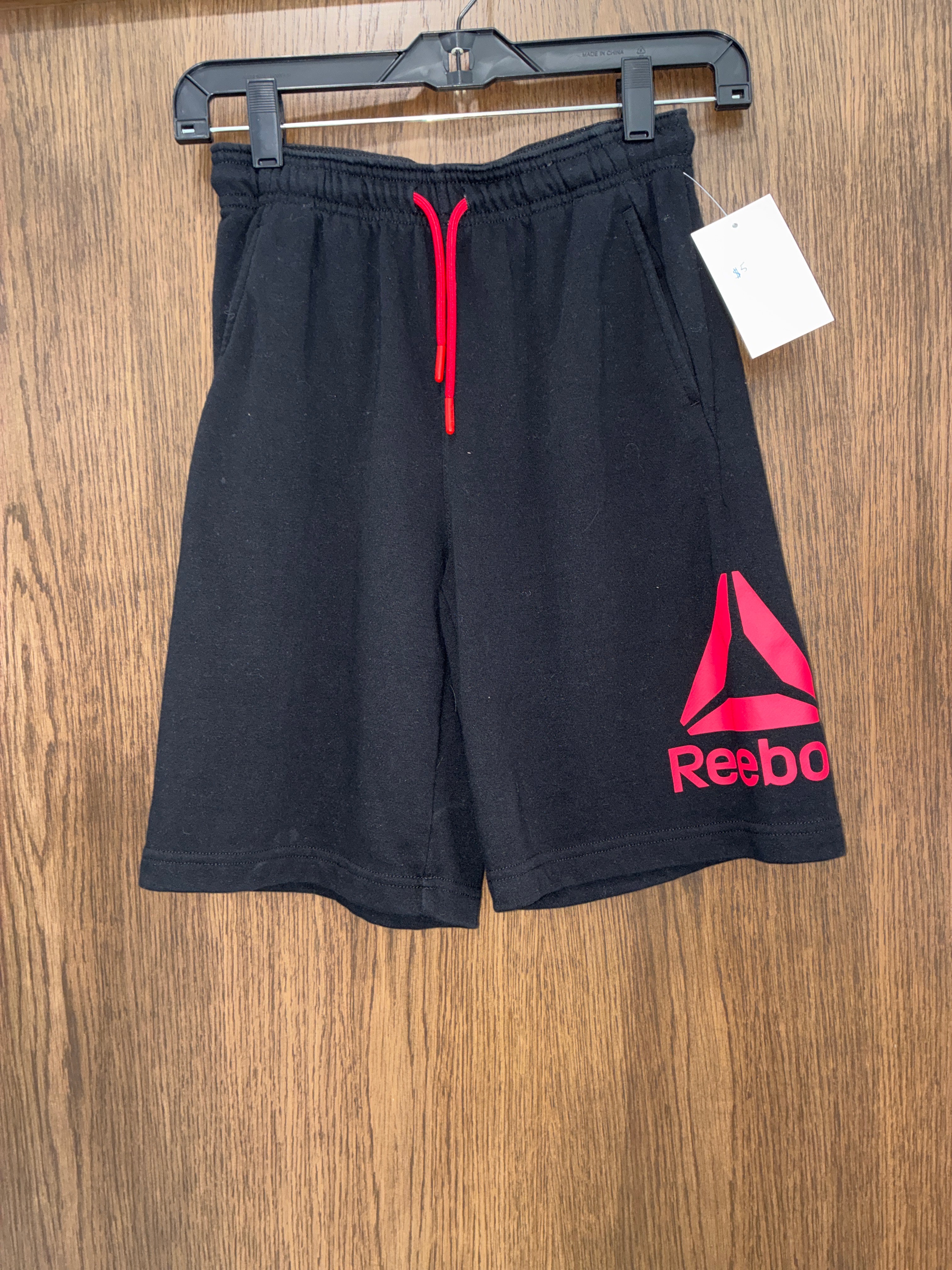 Boy’s Reebox Shorts size Youth Medium