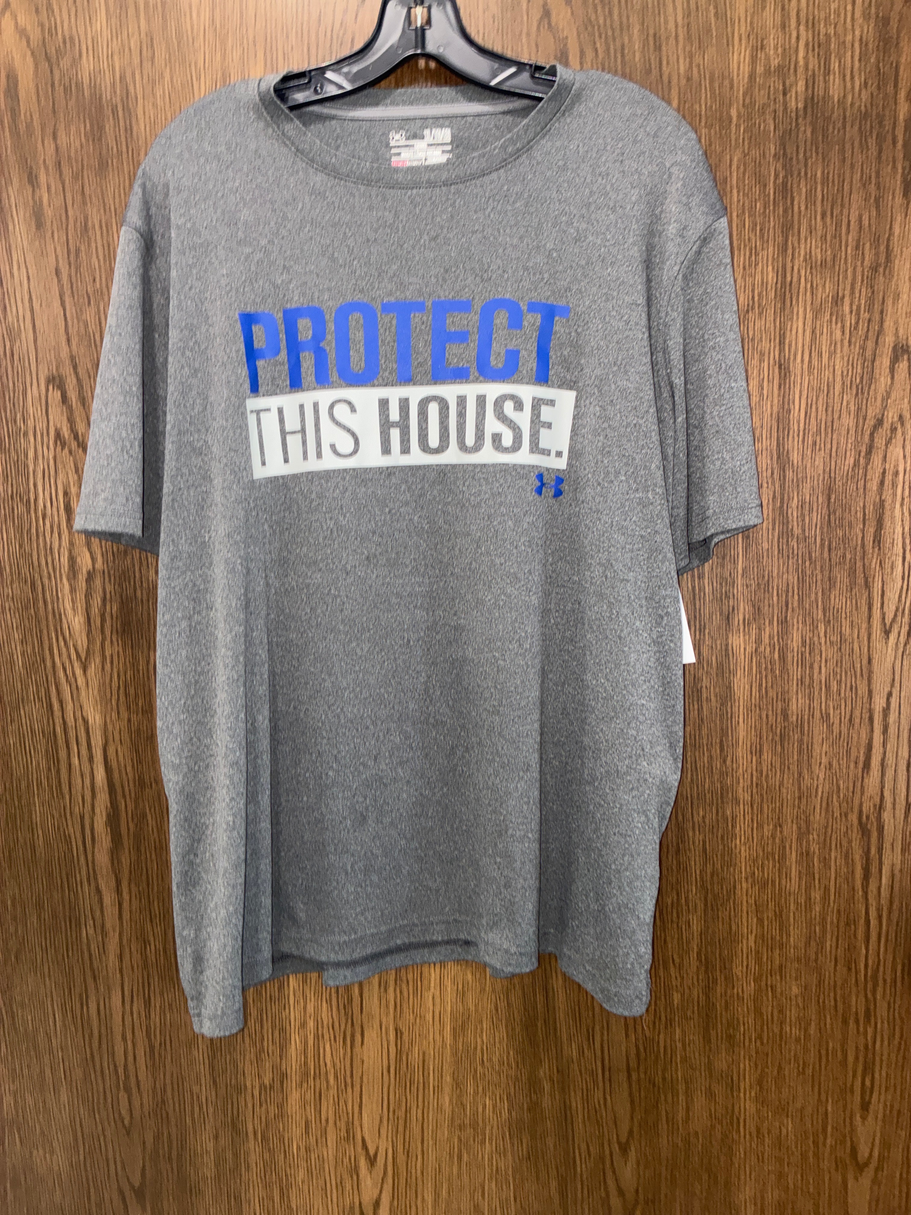 Men’s Under Armour T-shirt Size XL