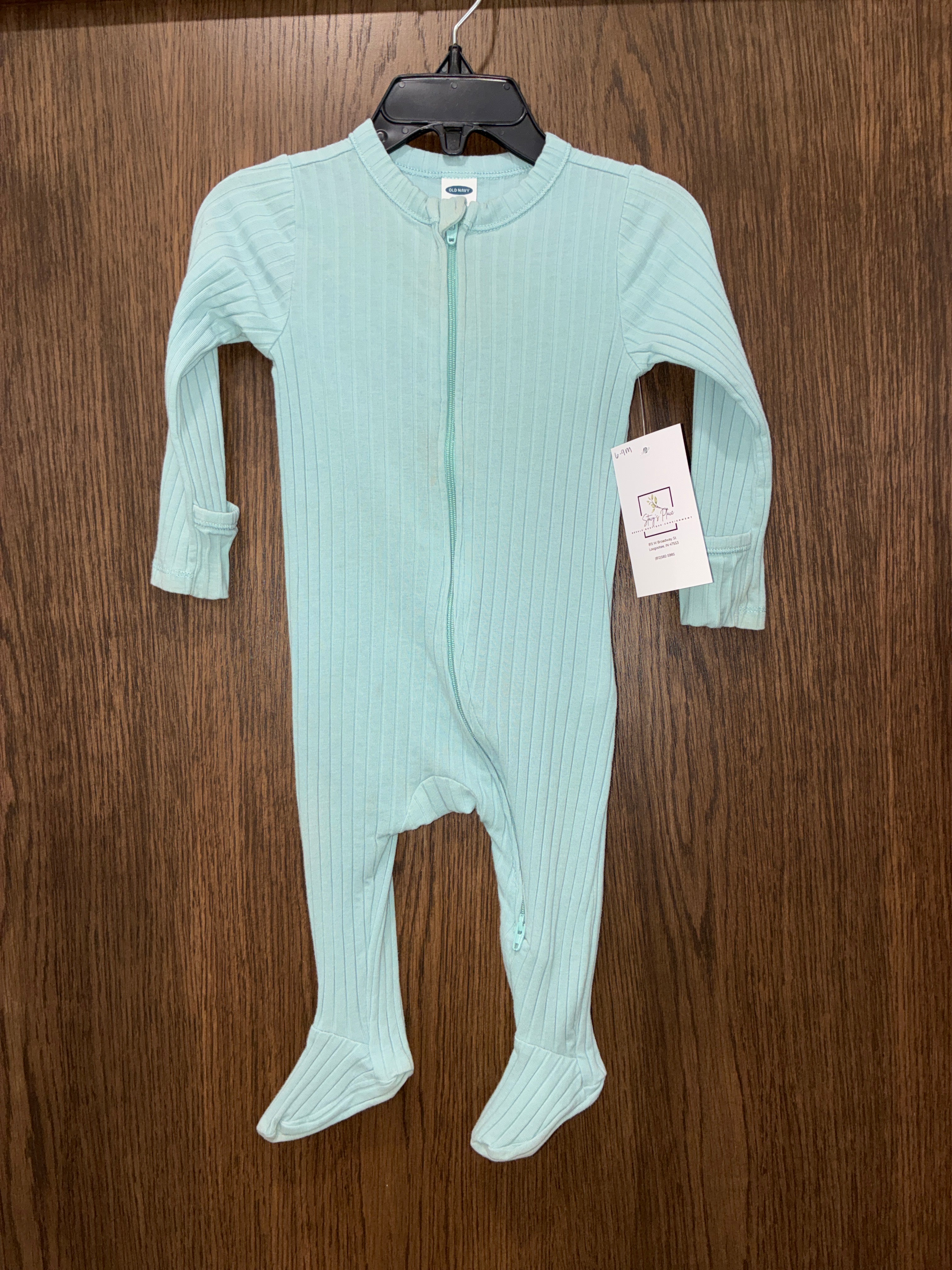 Old navy sleeper size 6-9M