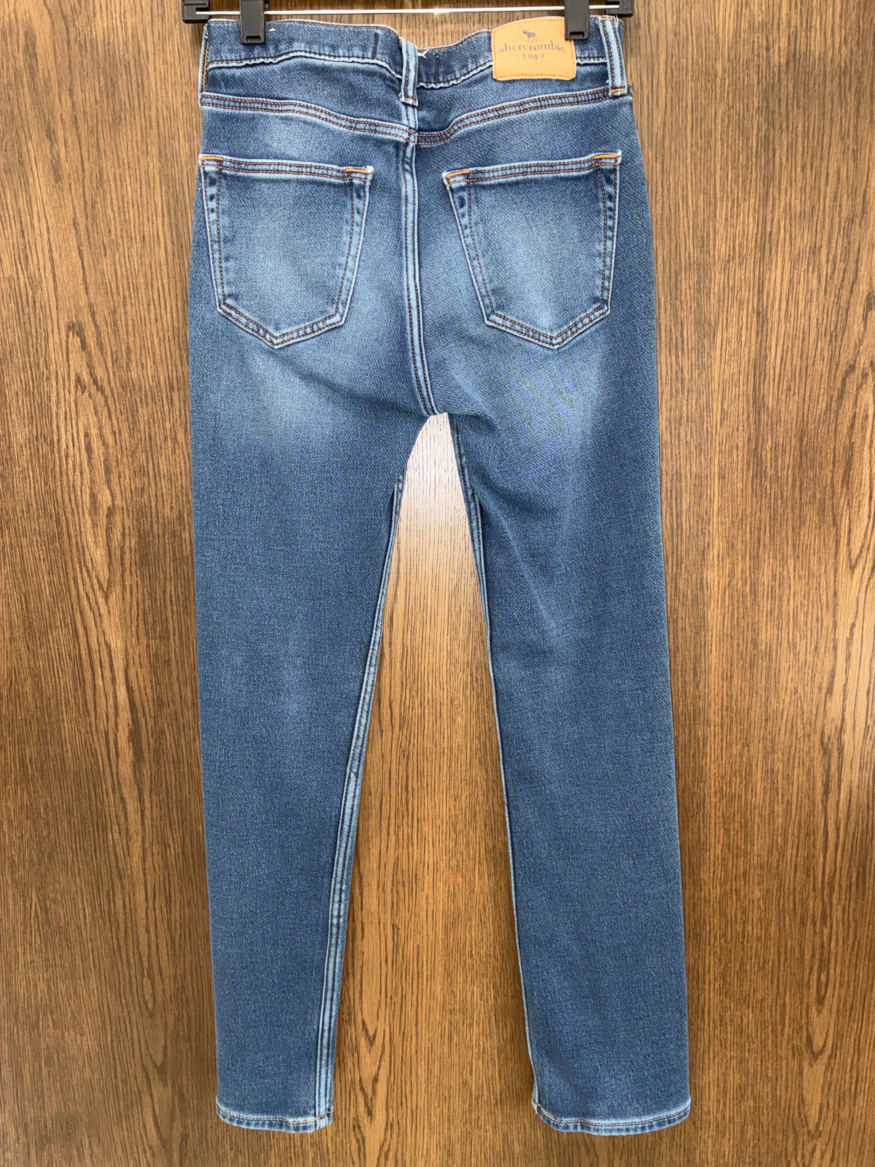 Boy’s Abercrombie Kids straight leg slim fit jeans size 15/16