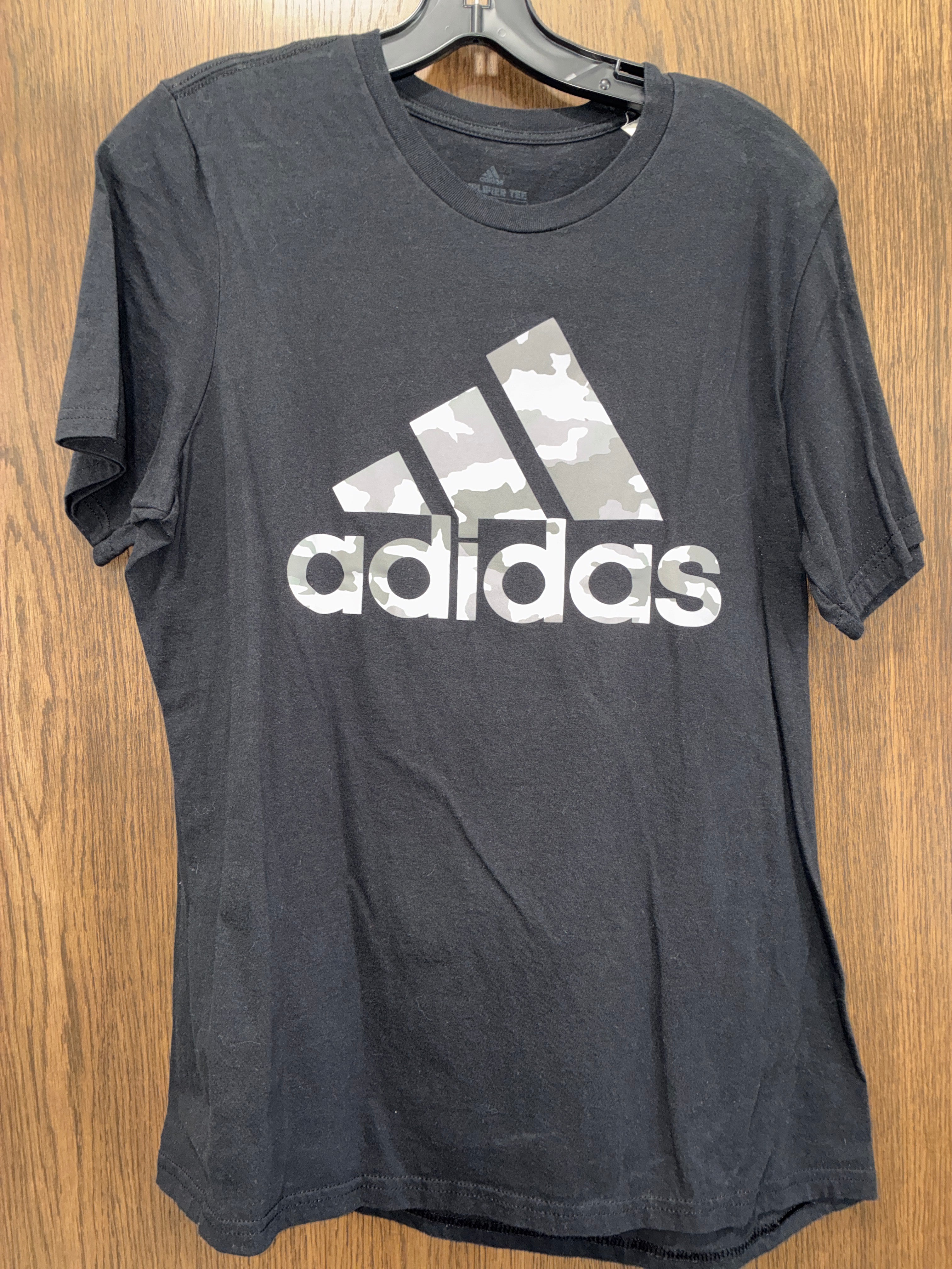 Men’s adidas short sleeve shirt size Large