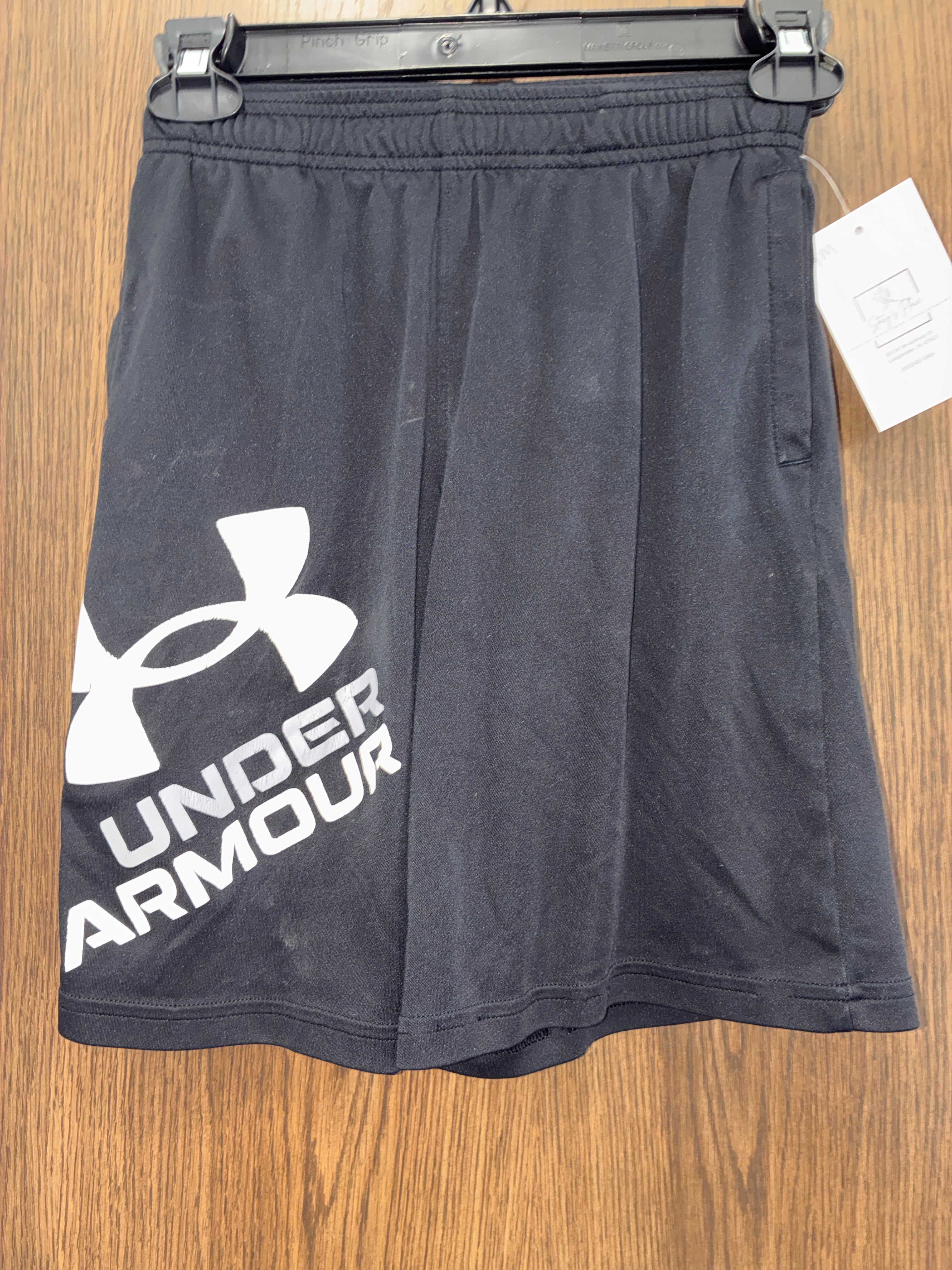 Boys under Armour shorts size youth medium