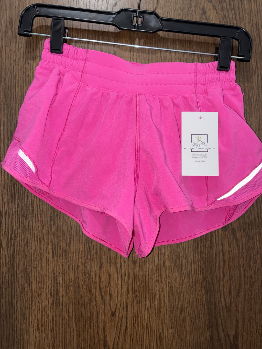 Women’s Lululemon Hotty Hot Shorts Size 4