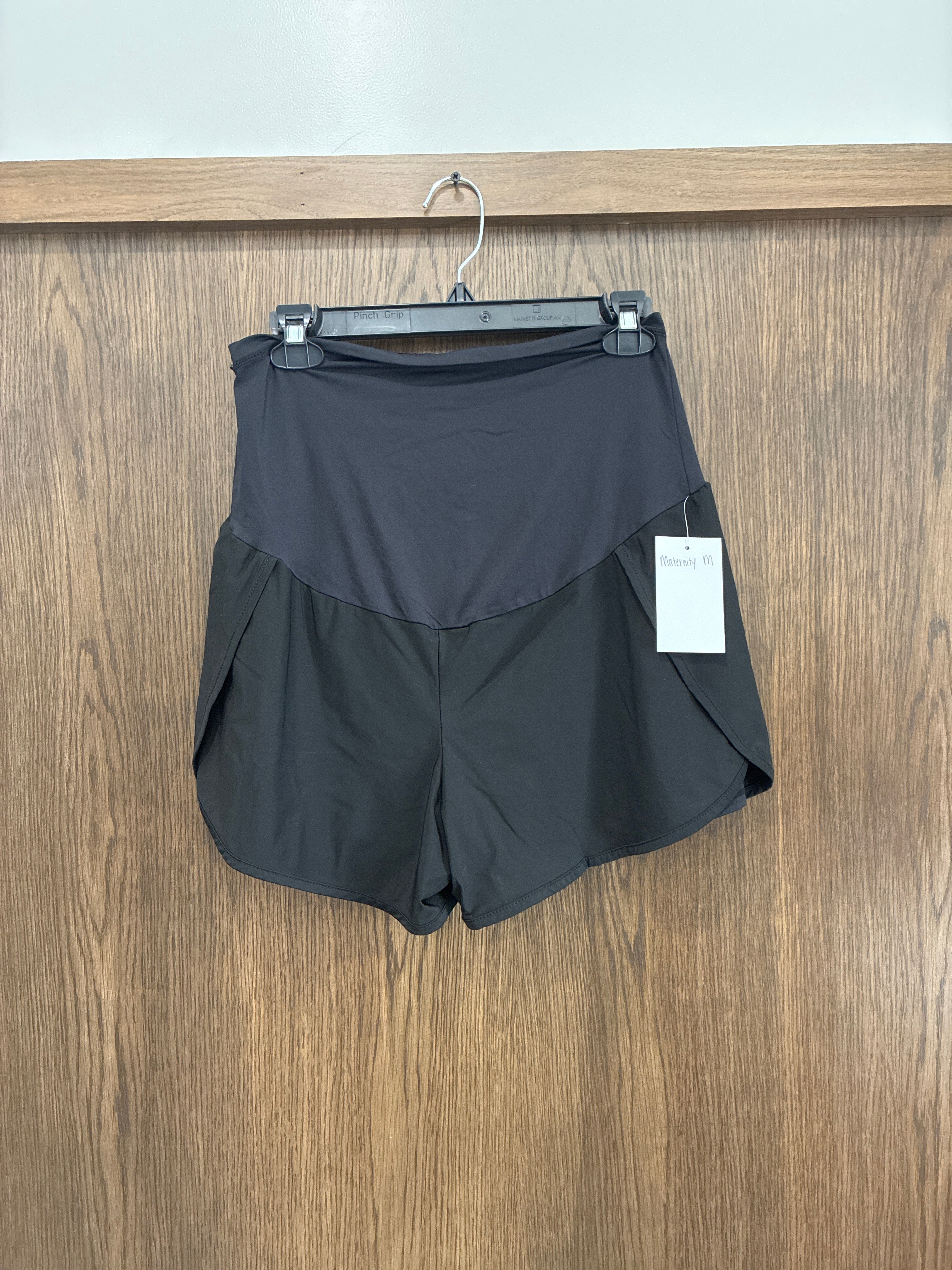 Women’s maternity short size medium