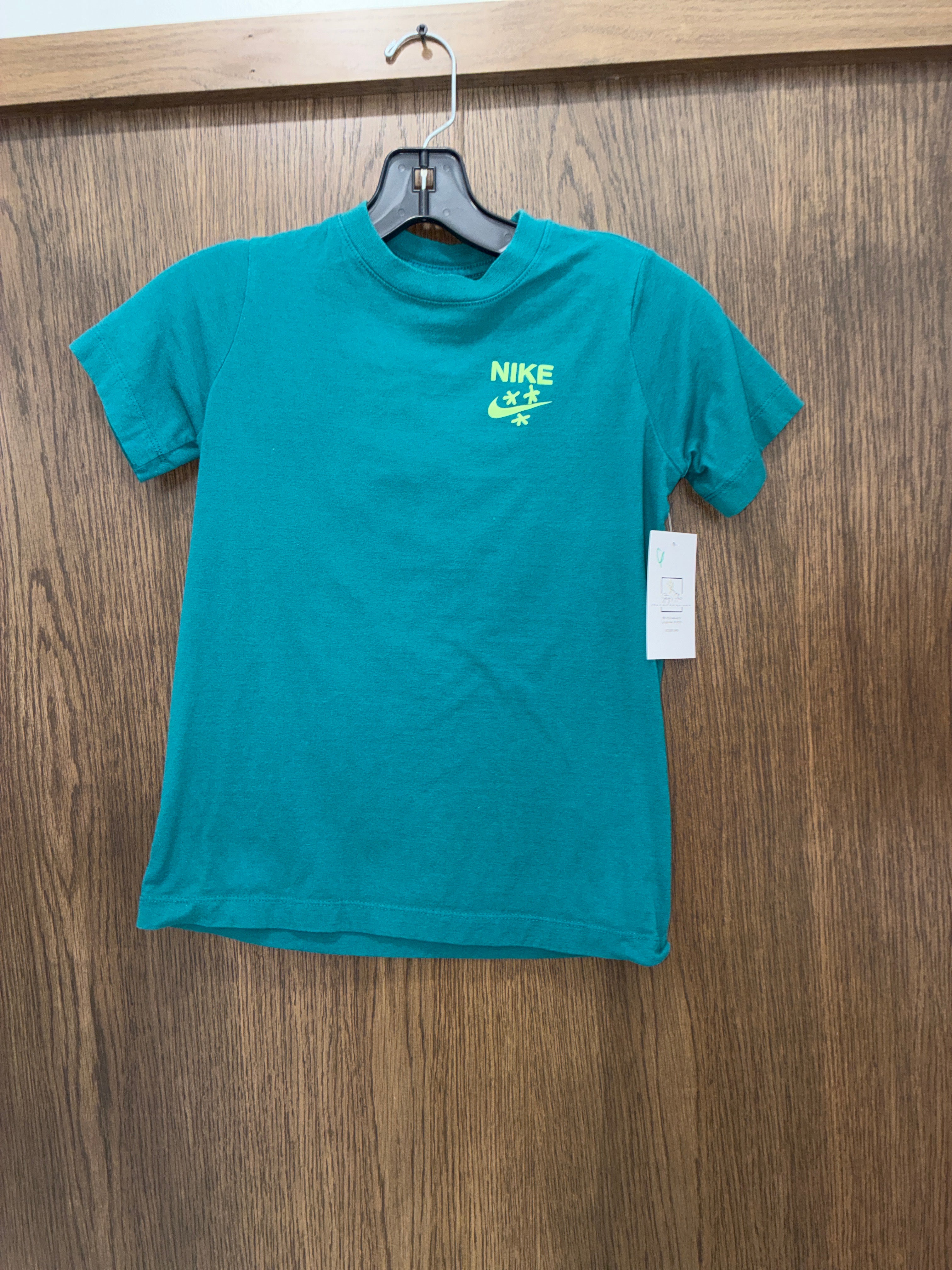Boy’s Nike T-Shirt size Youth Small