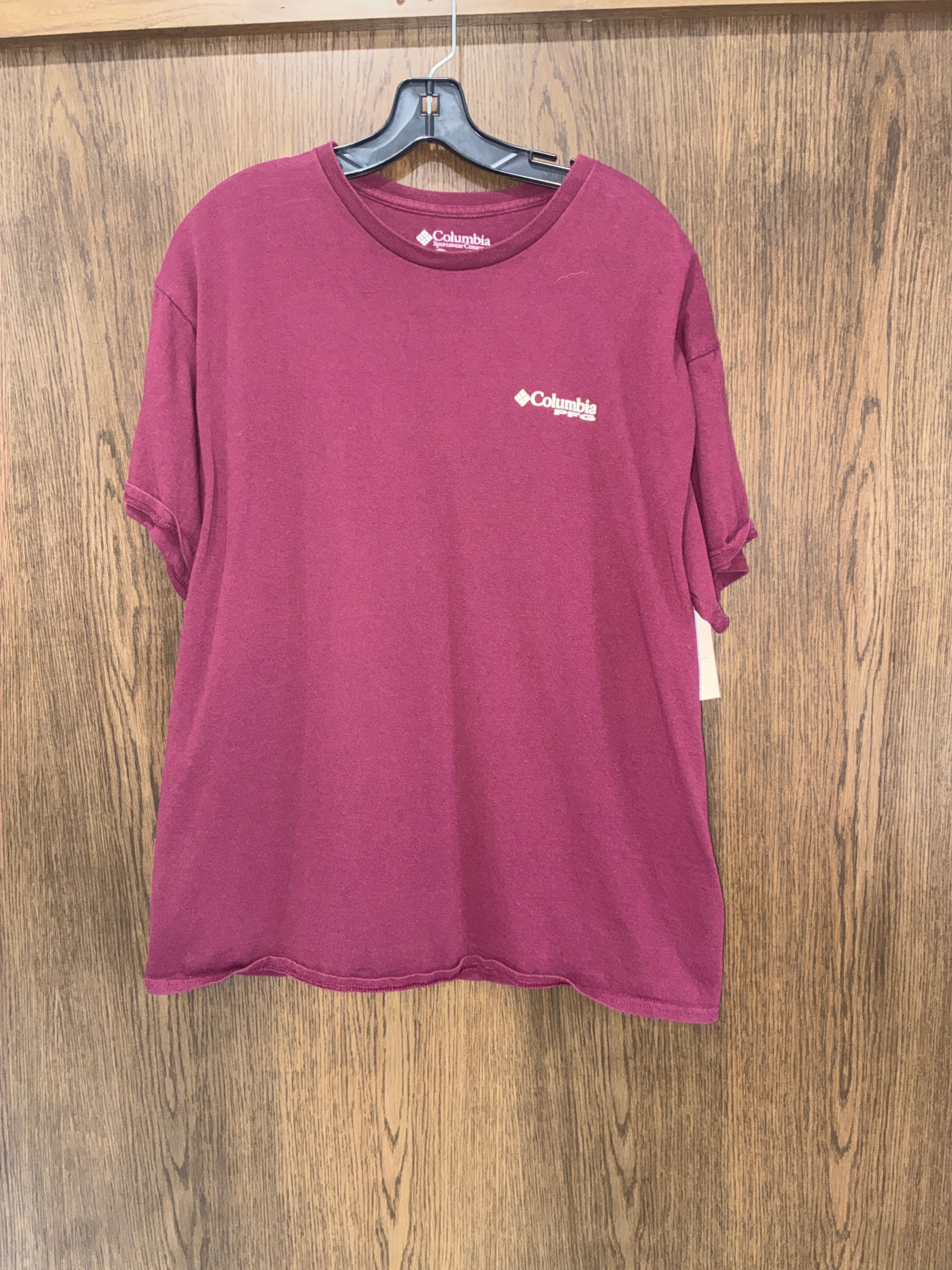 Men’s Columbia T-shirt Size XL