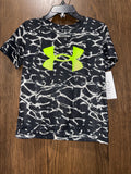 Boys Under Armour Short Sleeve Size 4