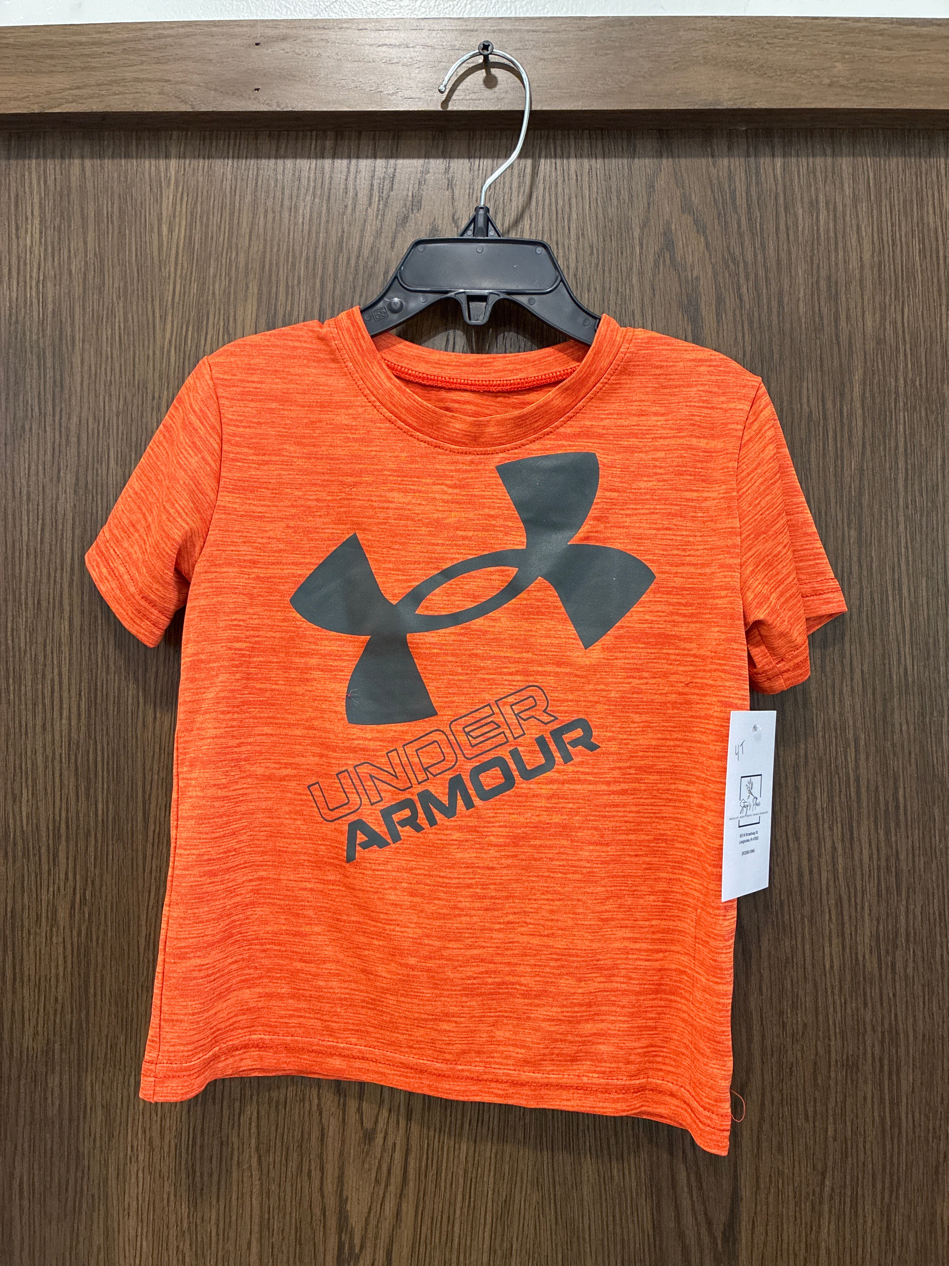 Boys Under Armour short sleeve shirt youth 4T