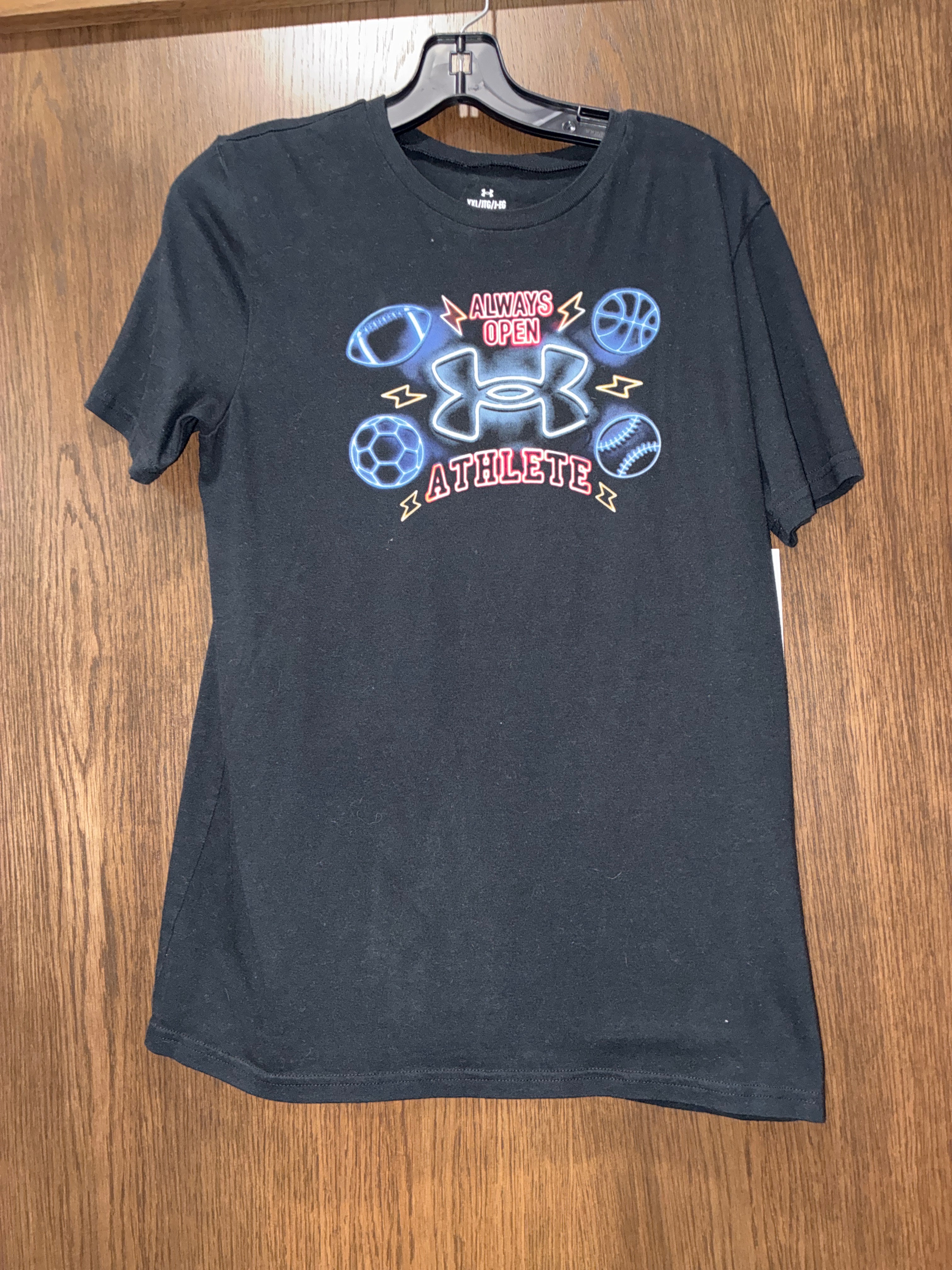 Boys Under Armour Short Sleeve Size Youth XL