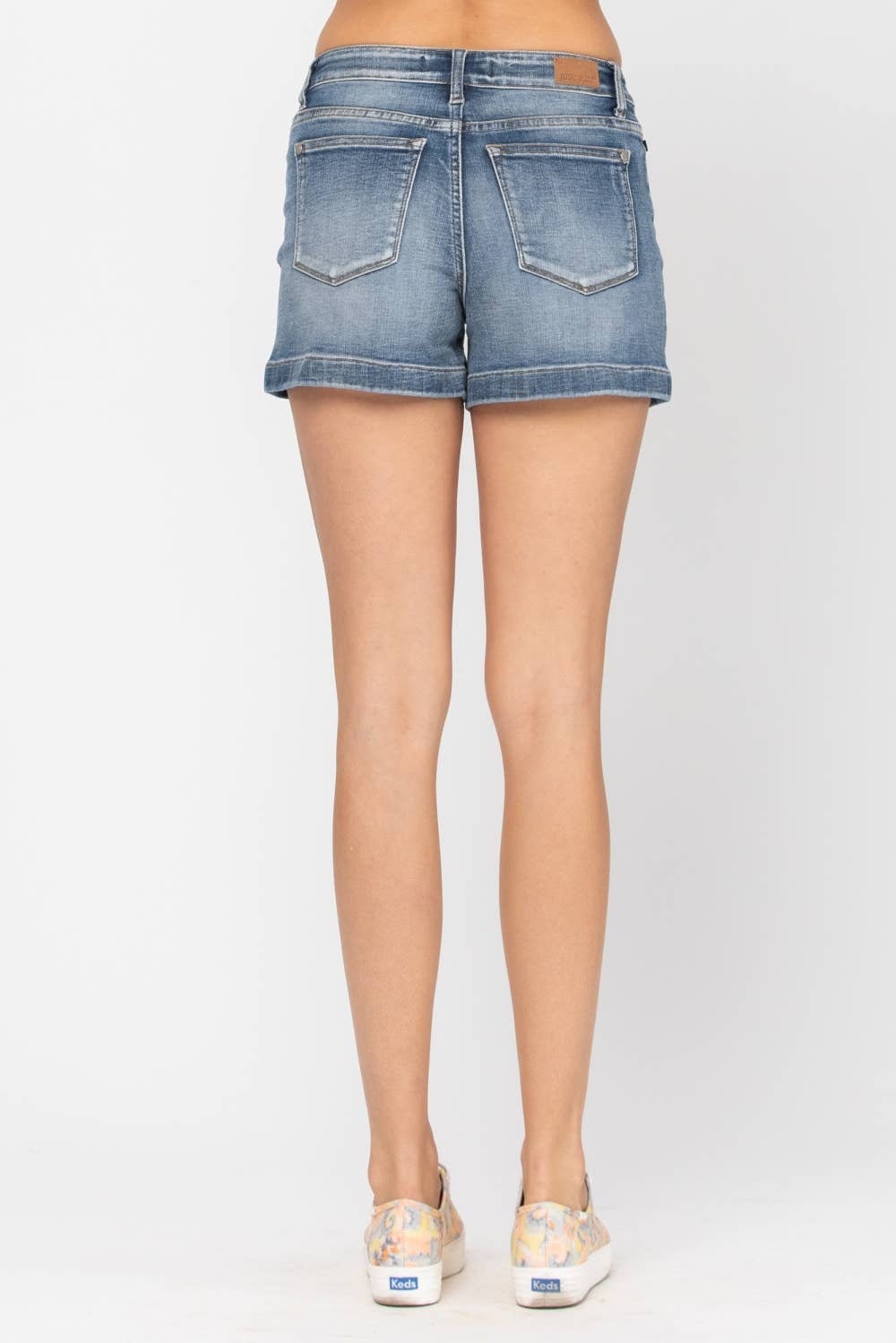 Judy Blue NWT MID-RISE 1" Hem Cuffed Shorts XL