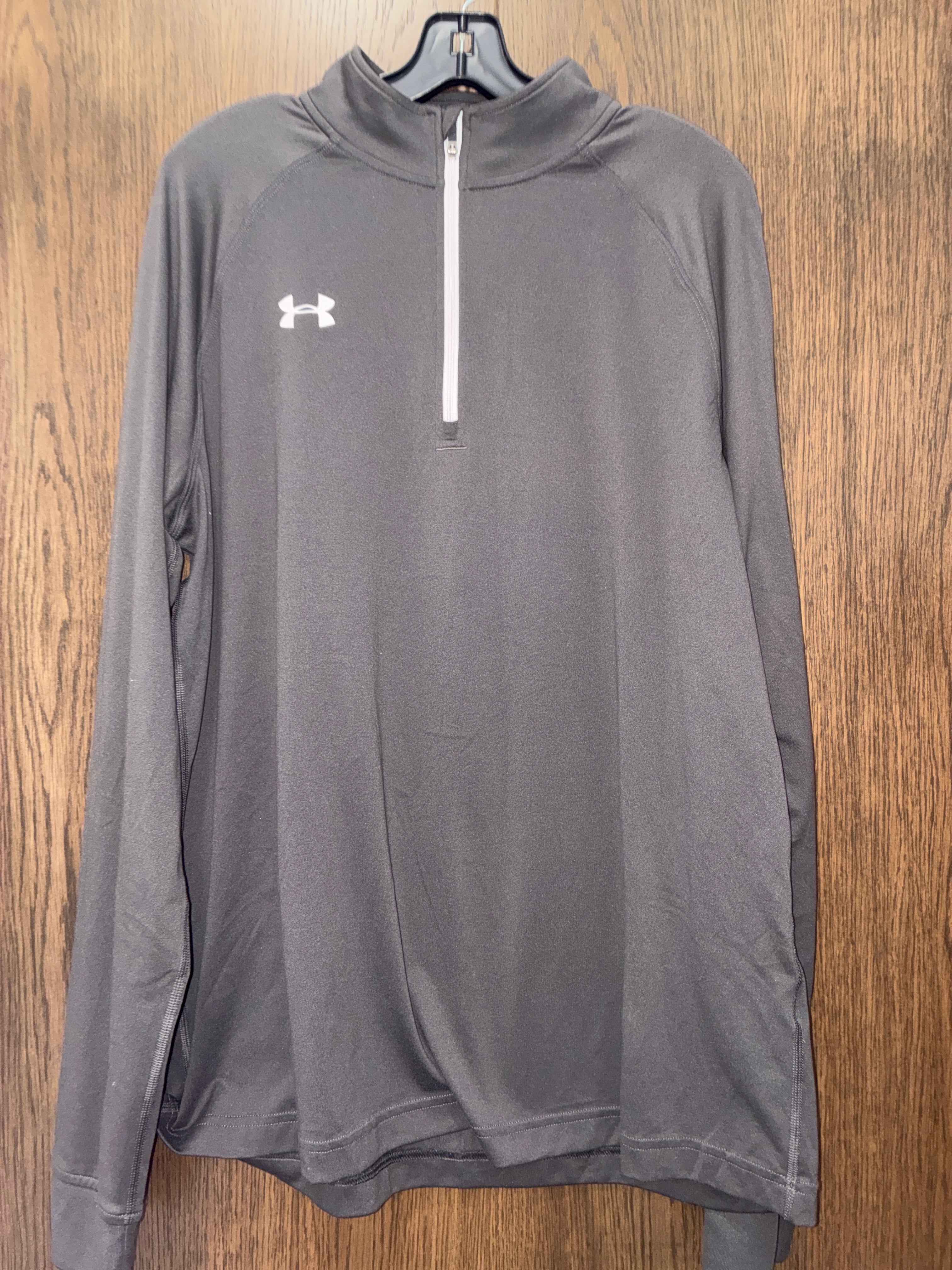 Men’s under Armour quarter zip size xl