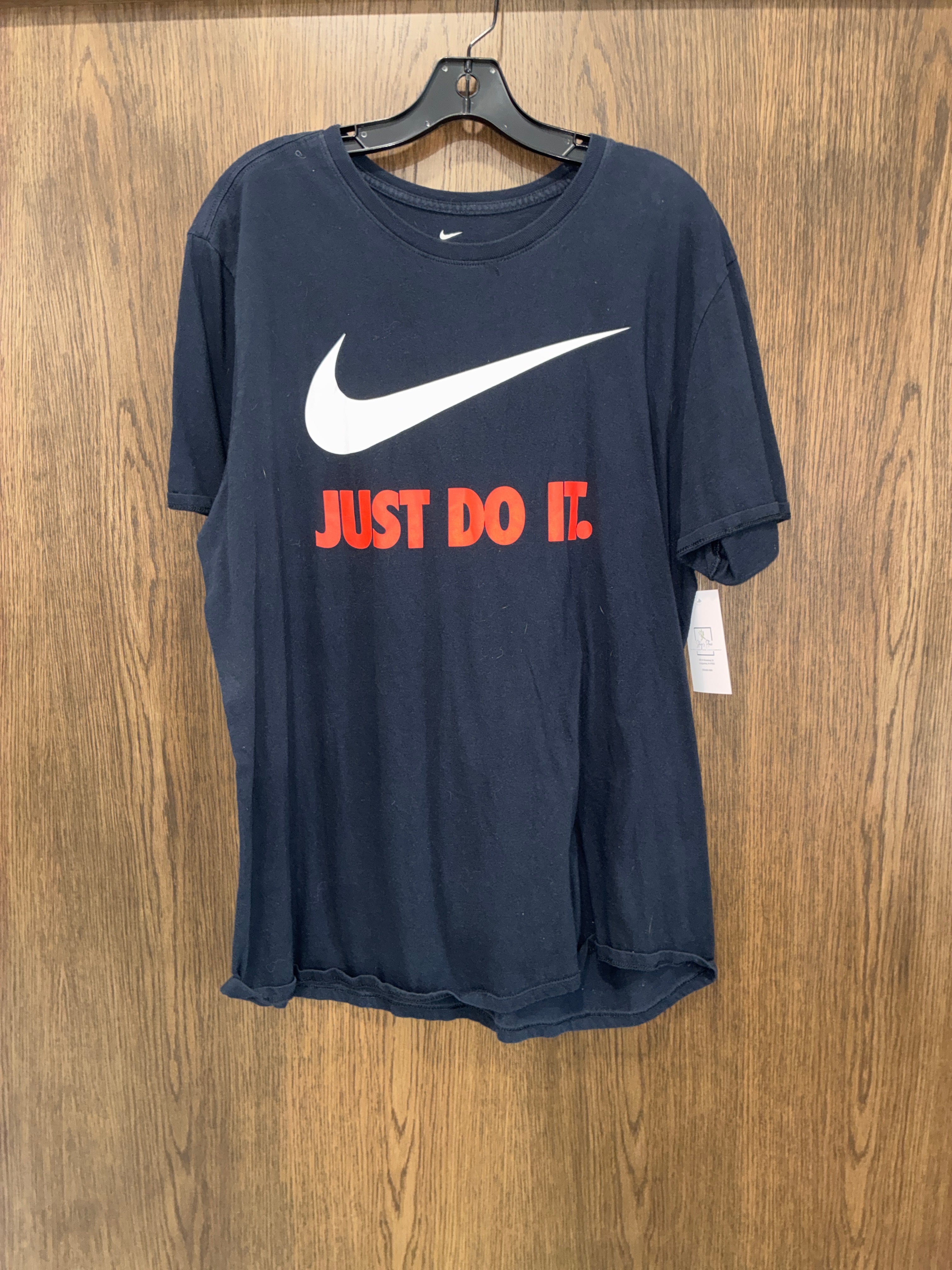 Men’s Nike T-Shirt Size XL