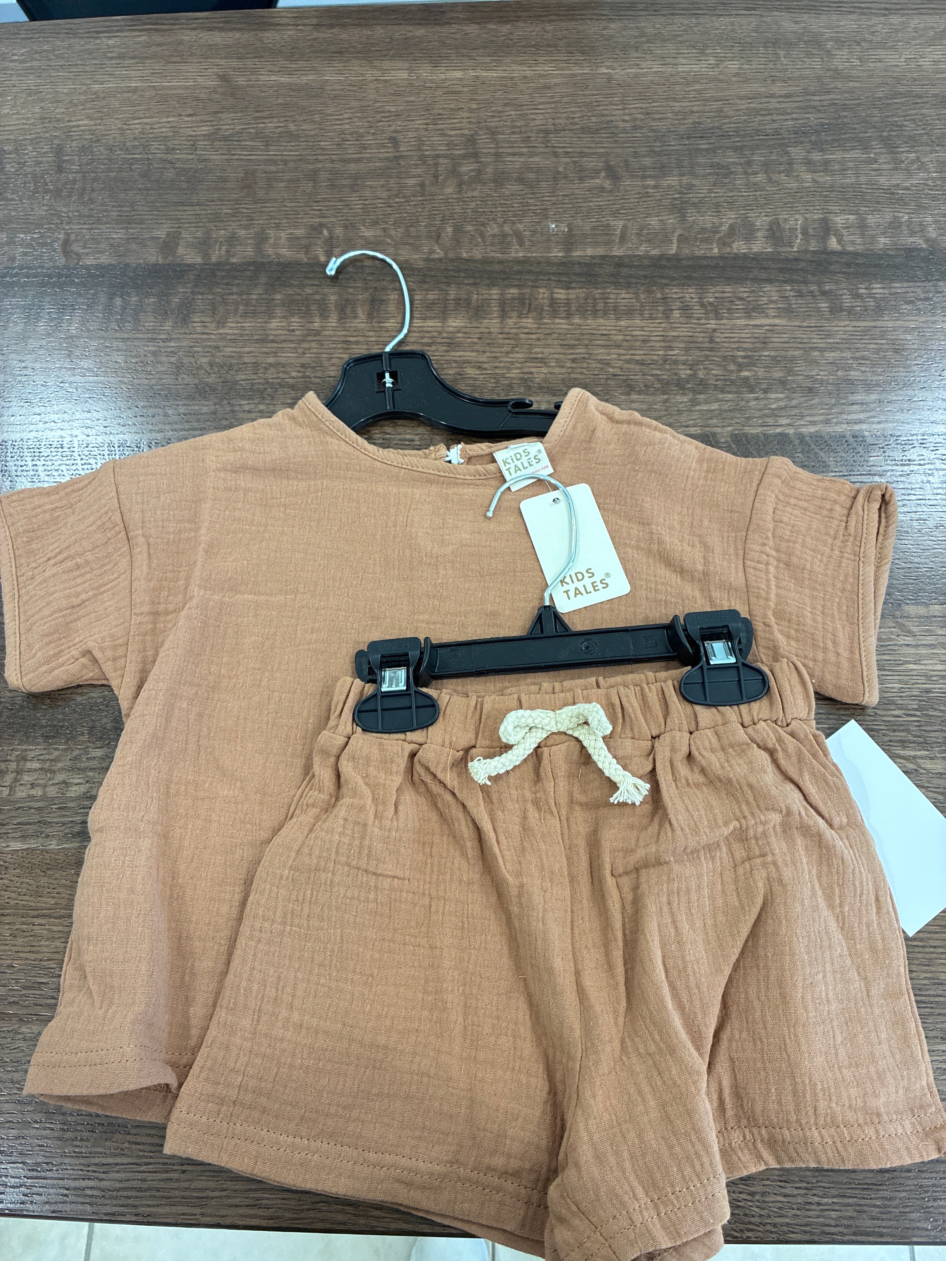 Kids Tales NWT 2 Piece Shorts Set Size 5T