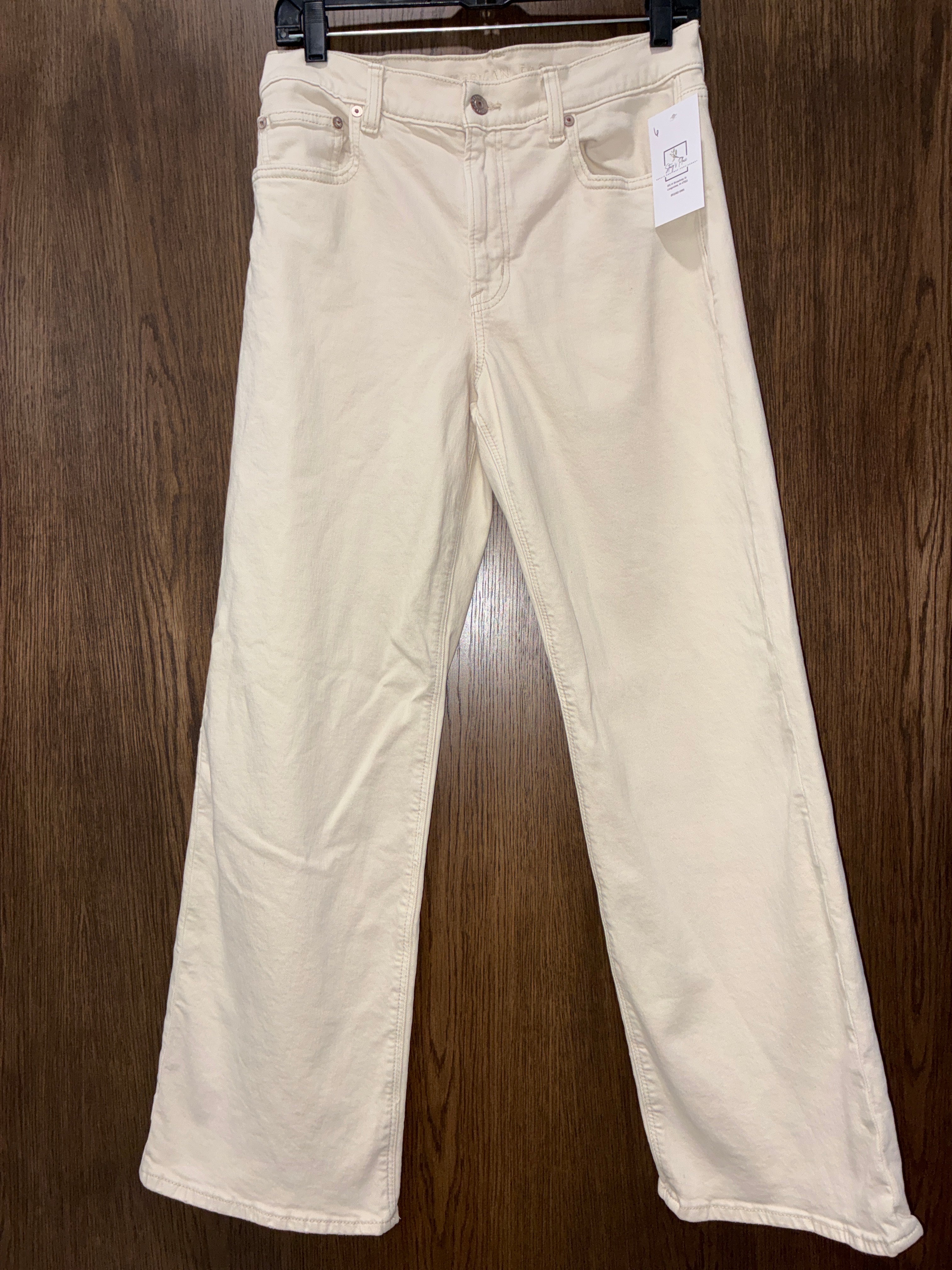 Women’s American Eagle Cream Jeans Size 6