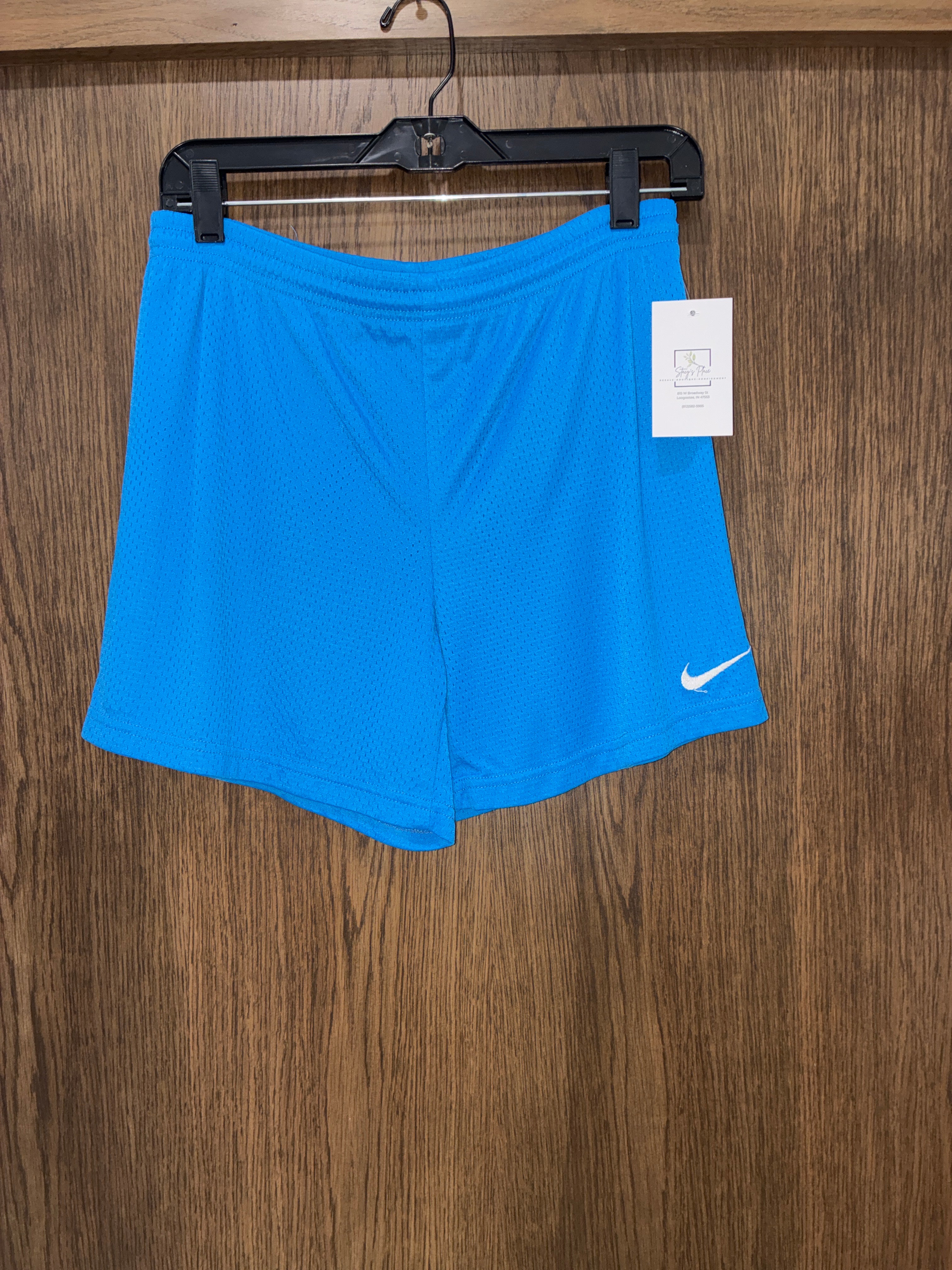 Boy’s Nike Shorts size Youth Large
