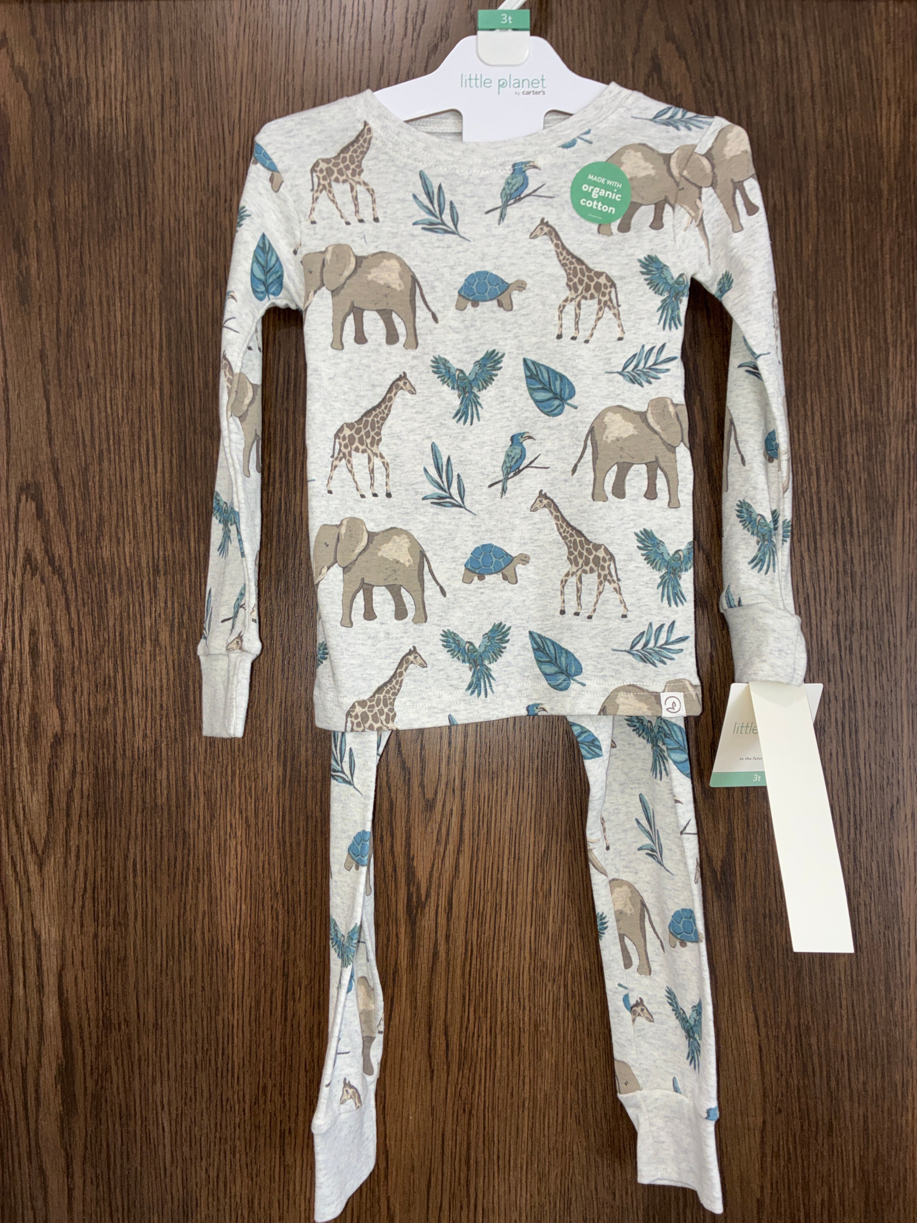 Little planet by Carter’s pajama set NWT Size 3T