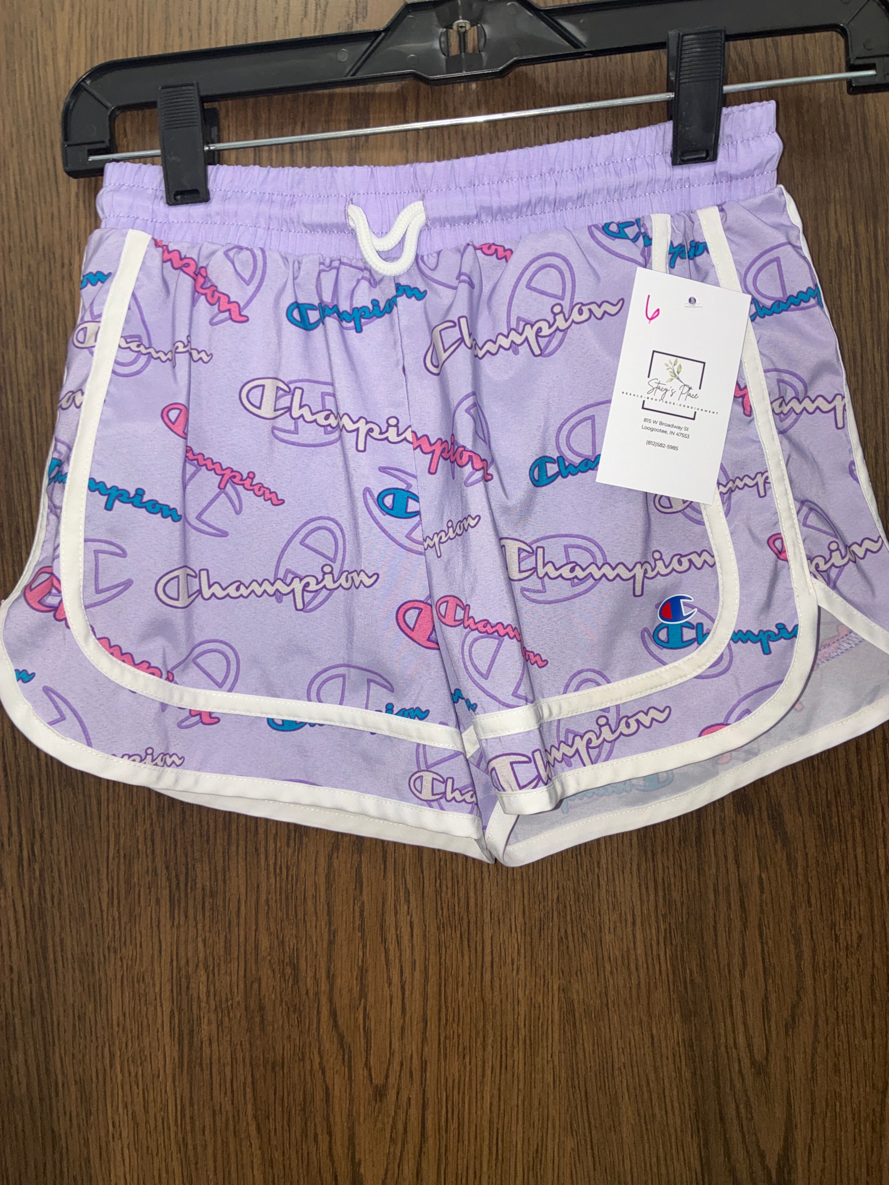 Girls champion shorts size youth medium