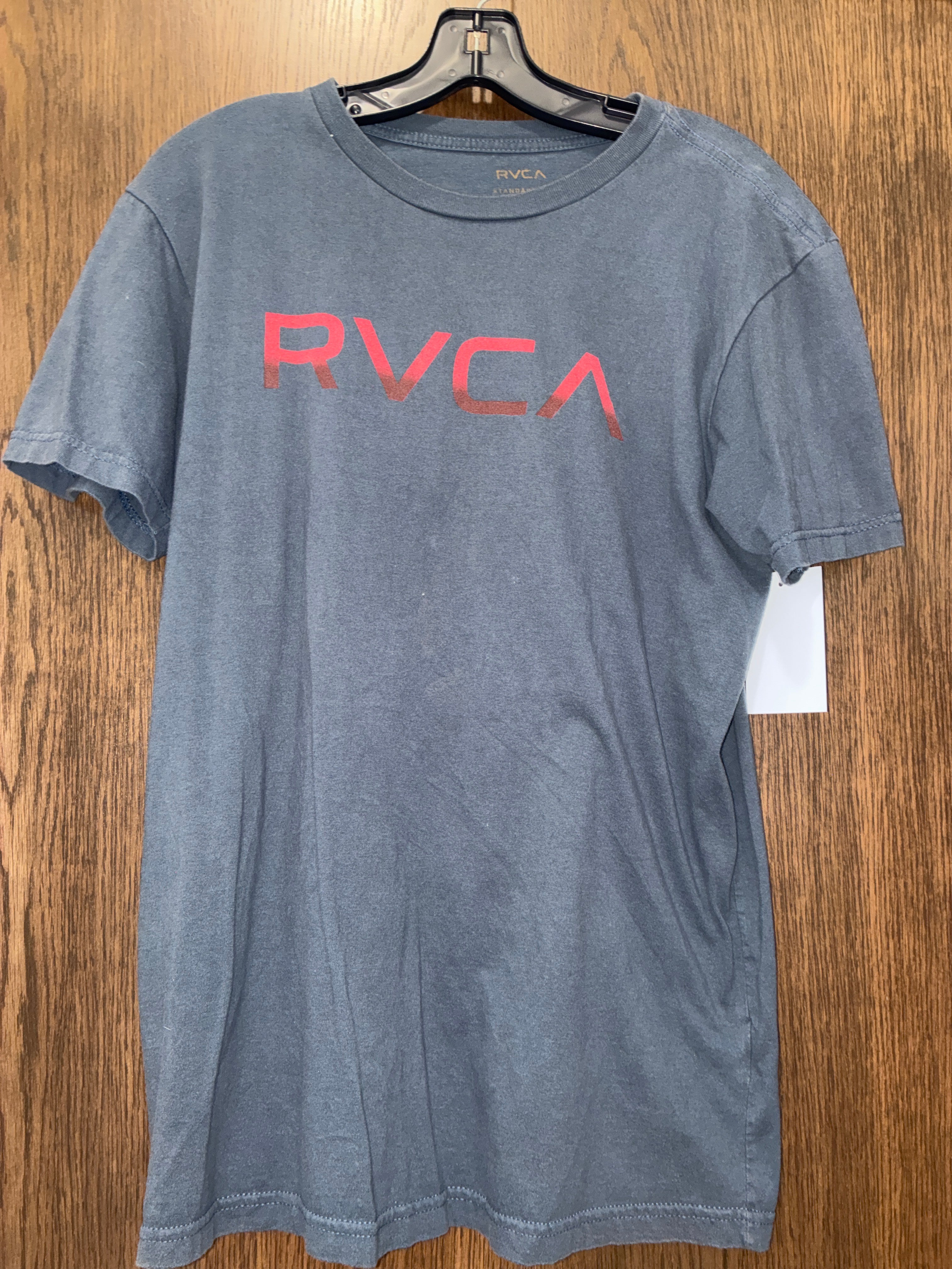 Men’s RVCA short sleeve size medium