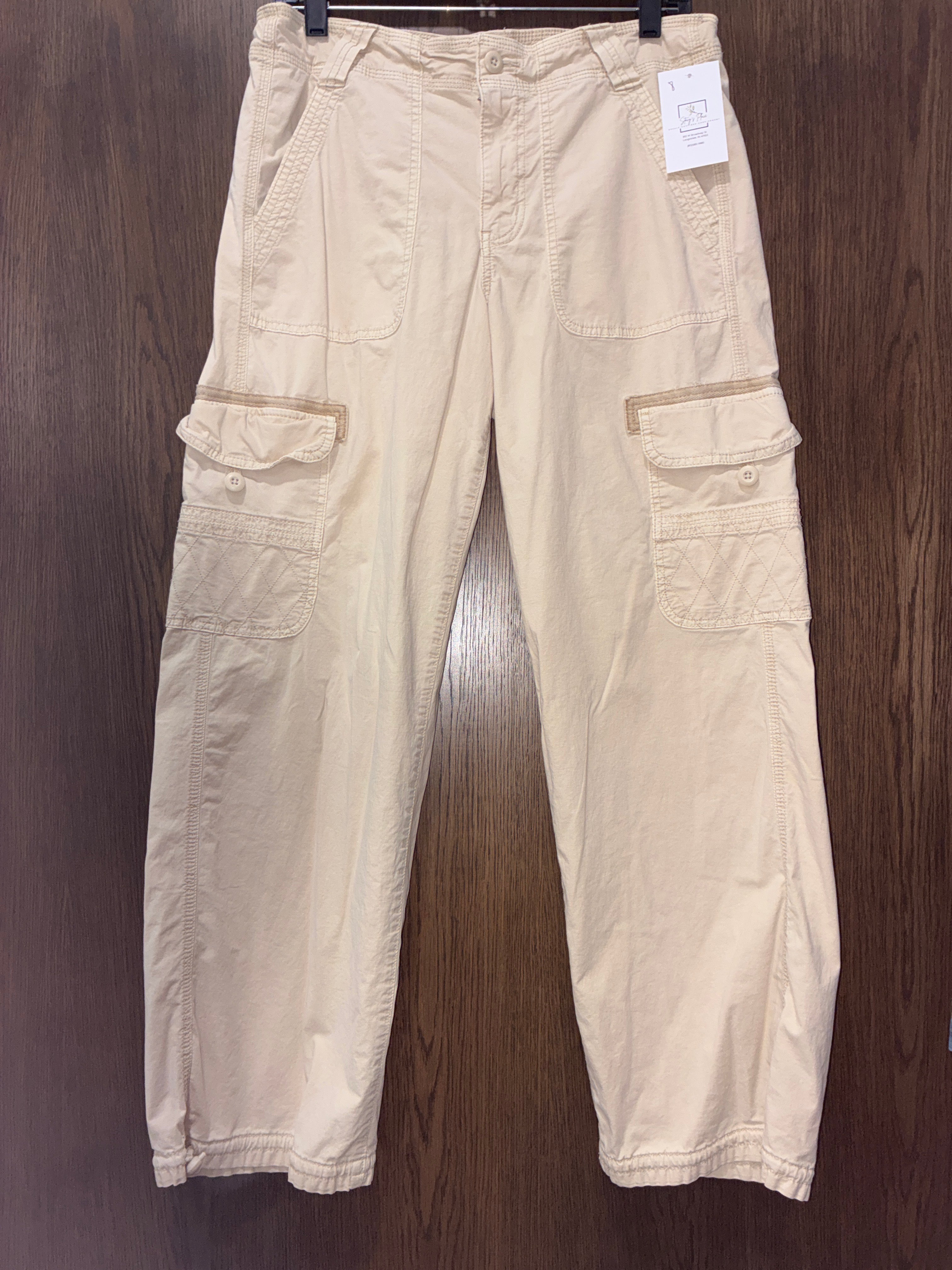 Women’s American Eagle Cargo Pants Size 8