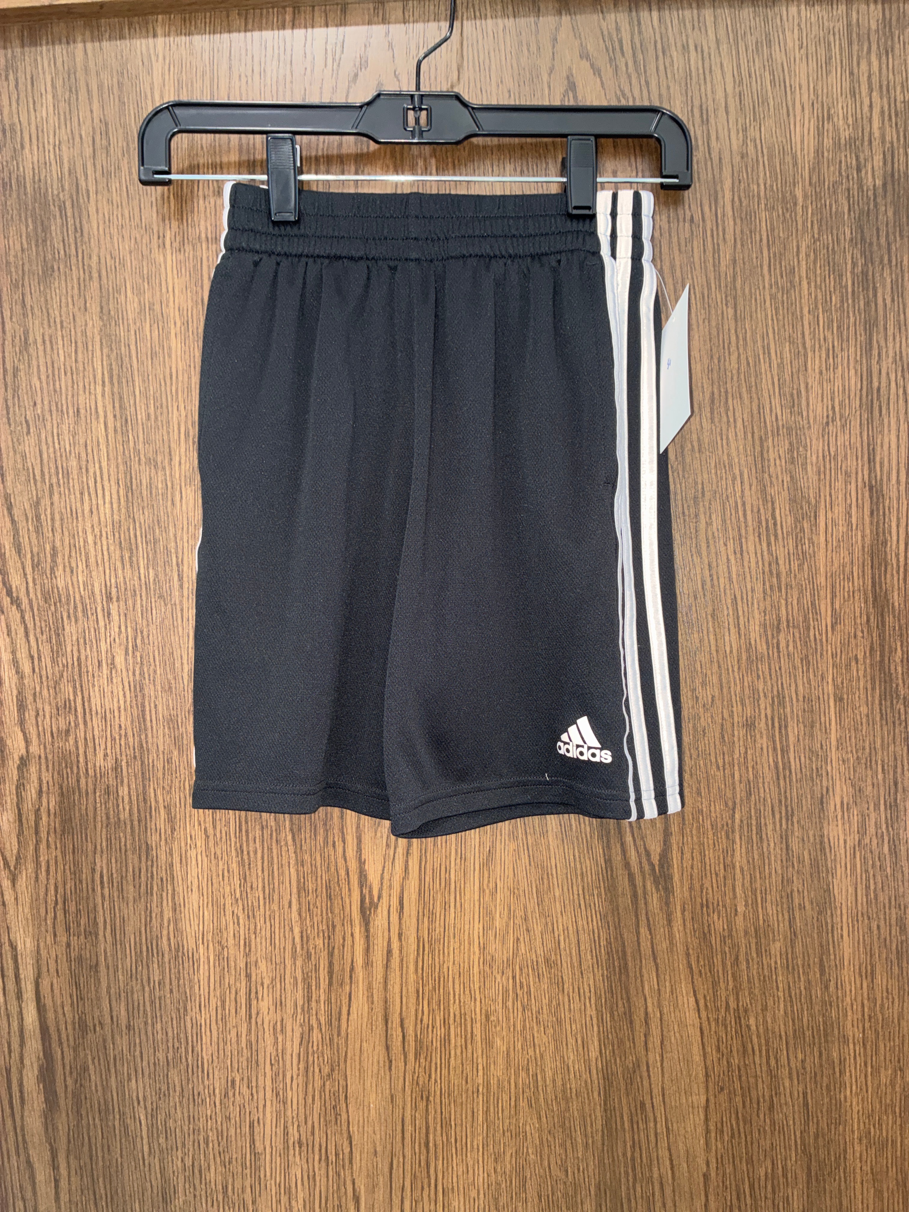 Boy’s Adidas Shorts size Youth Medium