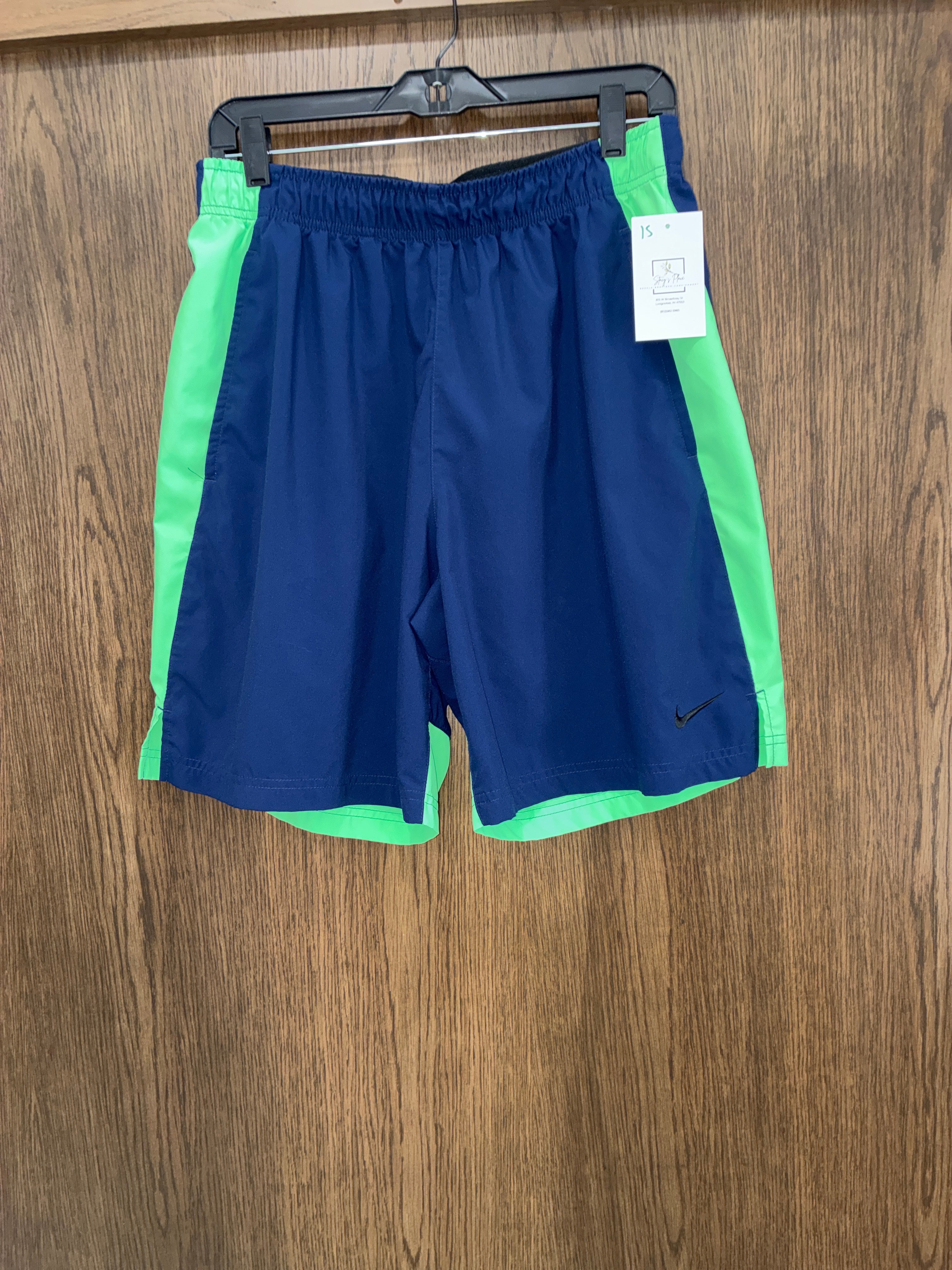 Men’s Nike Shorts Size Large