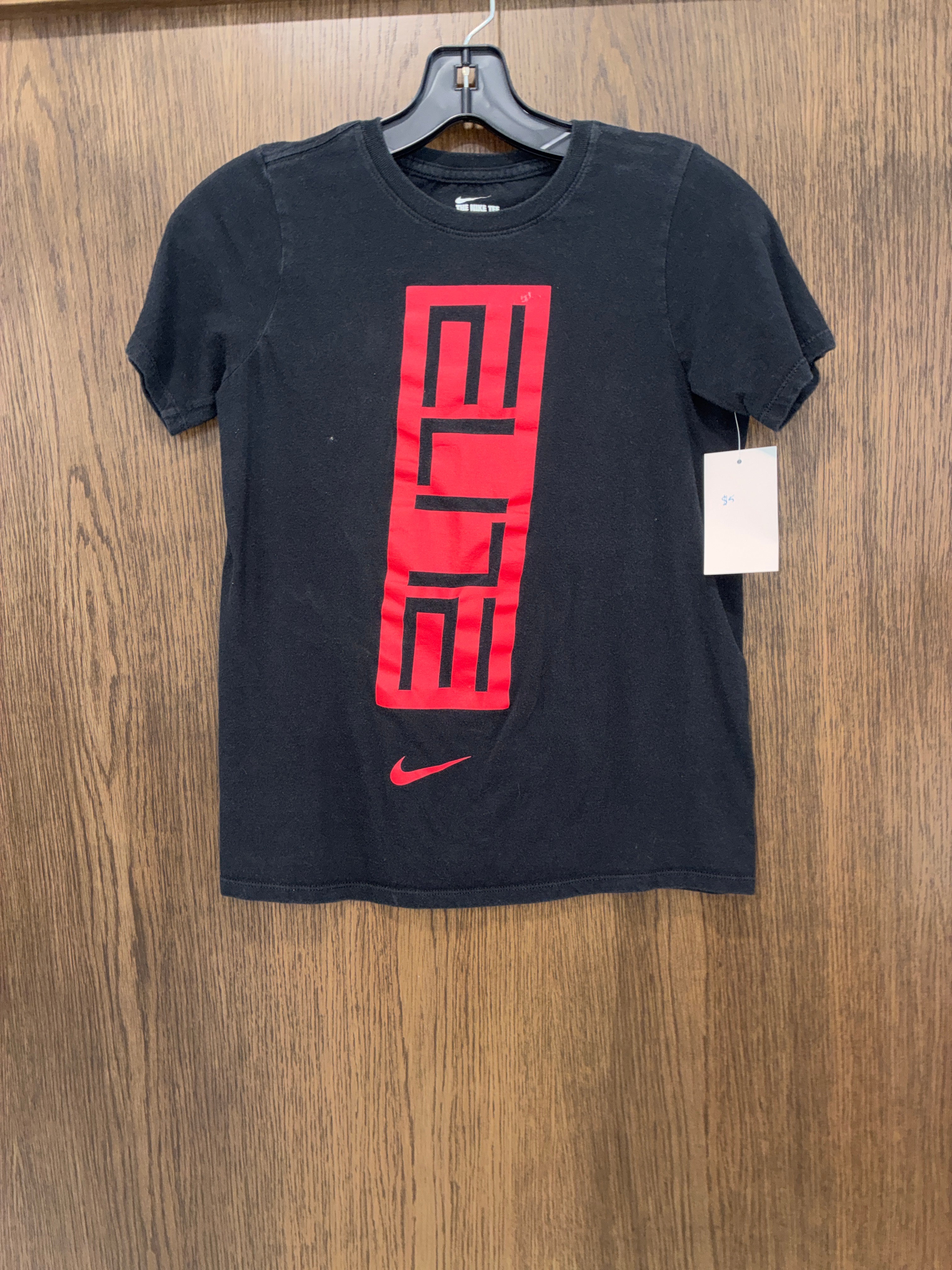 Boy’s Nike Elite T-shirt size Youth Medium