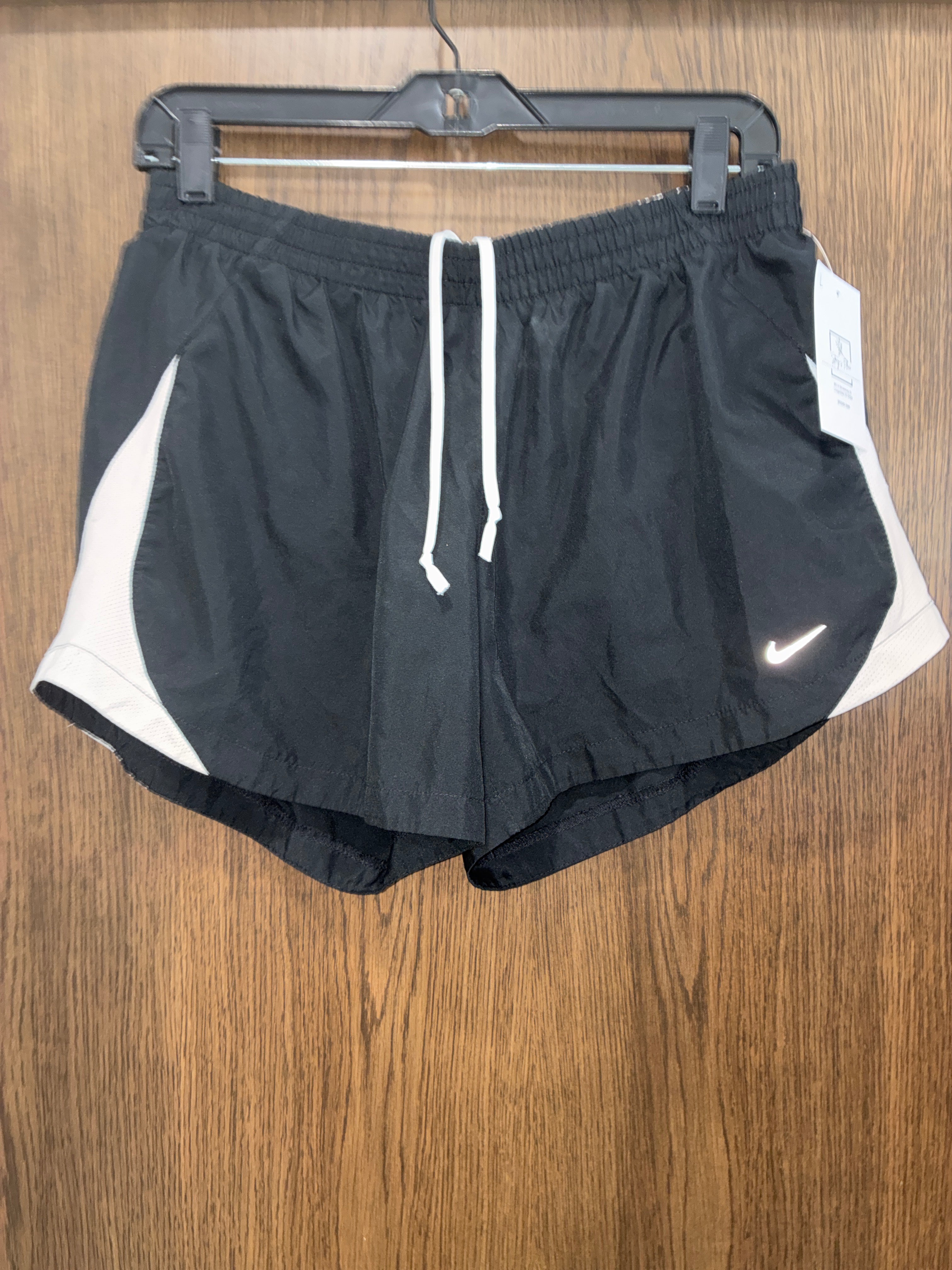 Women’s Nike Shorts Size Large