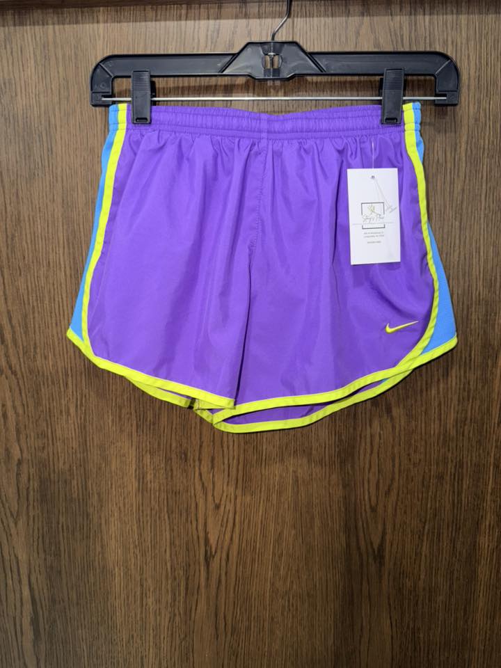 Nike Girls Shorts Lined YL Purple