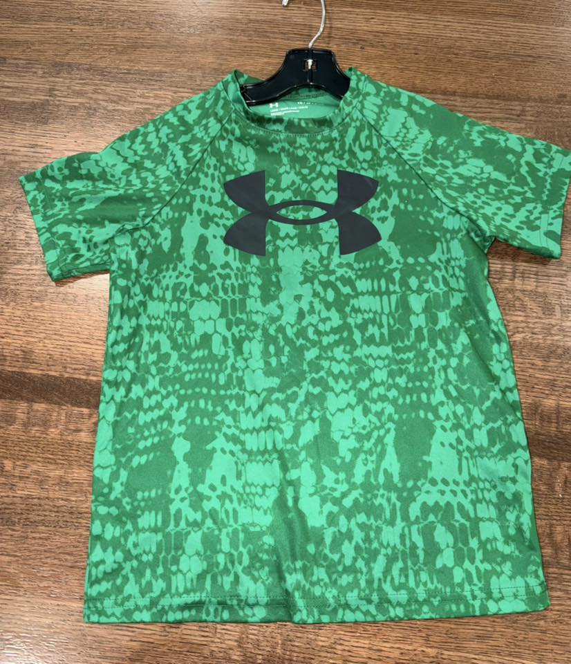 Under Armour Boys Short Sleeve Dri Fit T-Shirt YSM 7/8 Like New