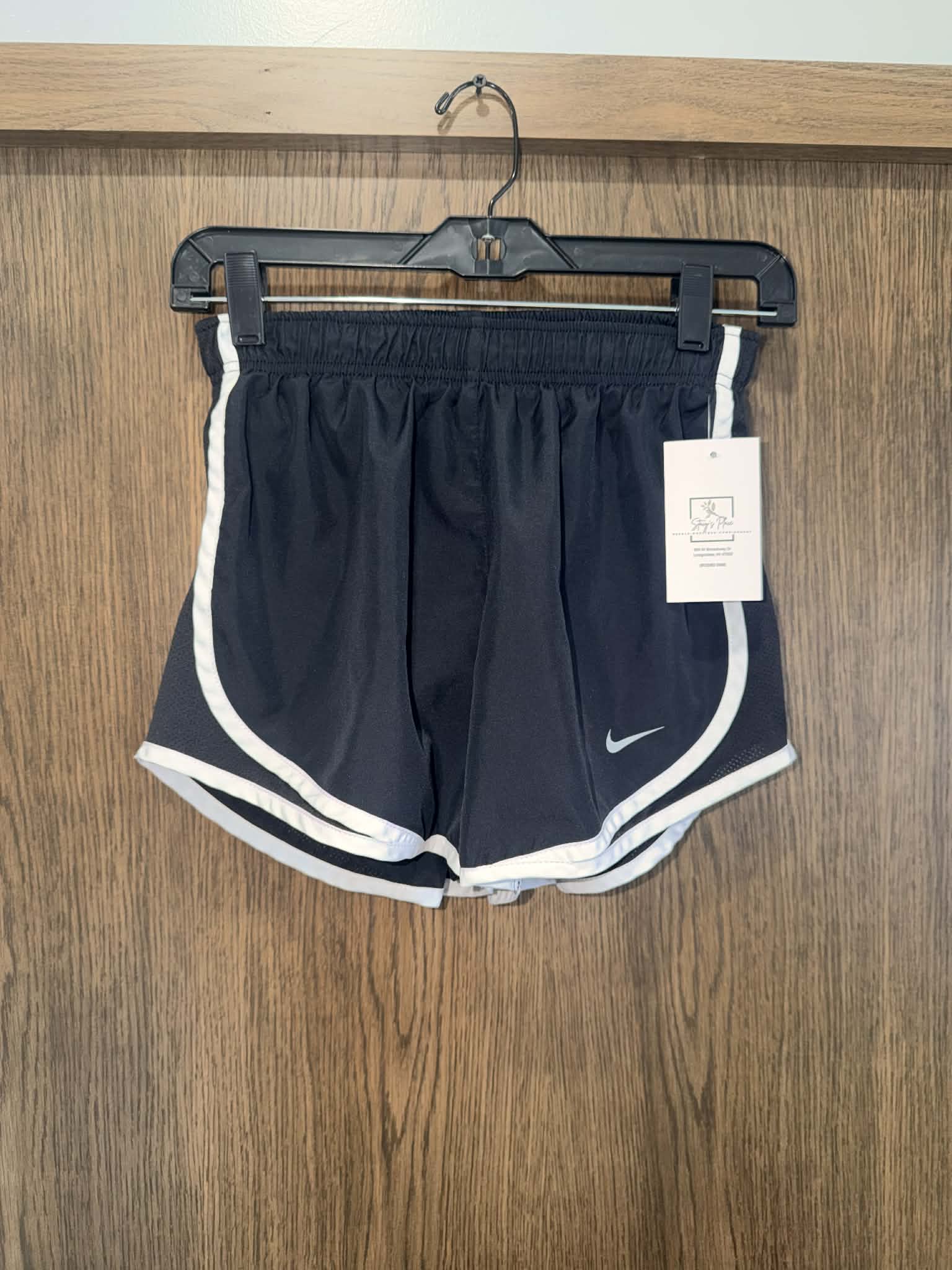 Women's Nike Tempo Shorts Lined ~ Size Small