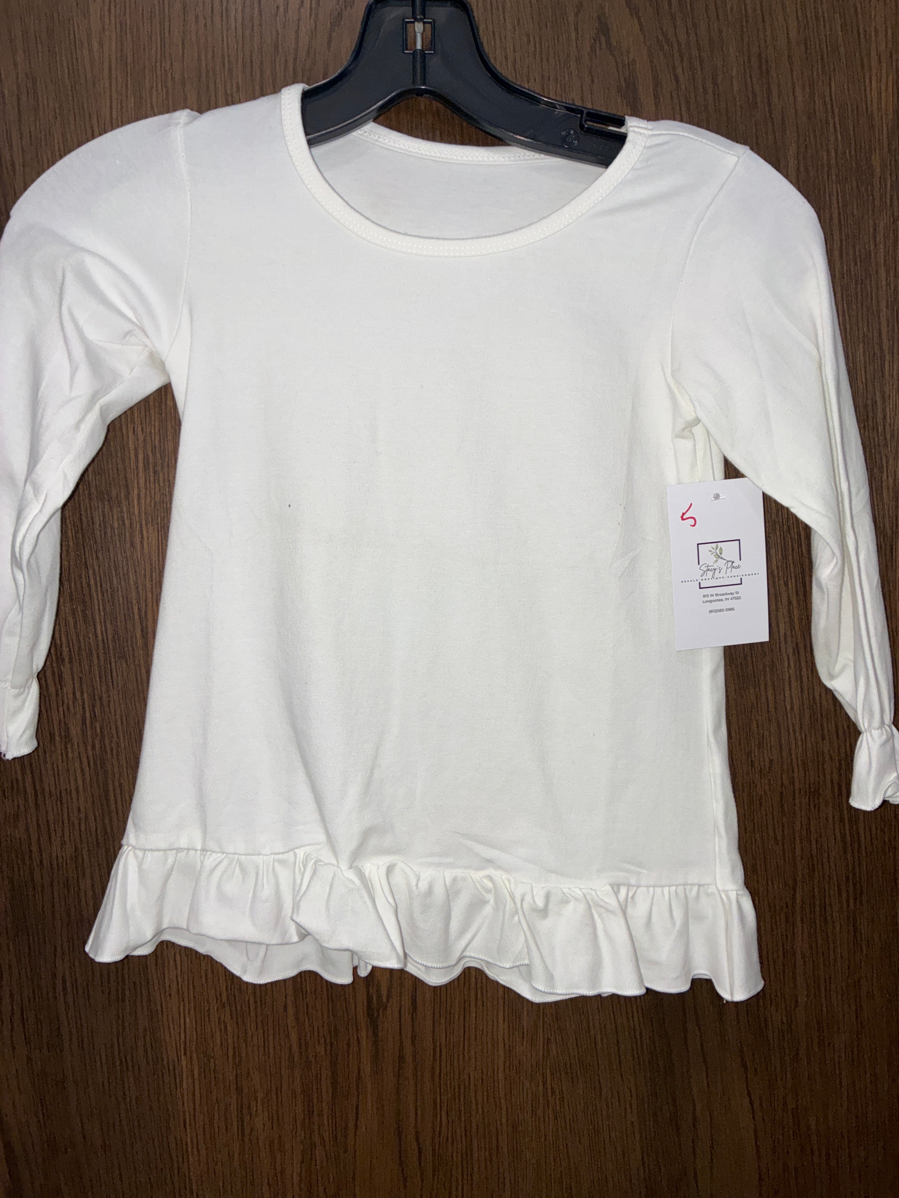 Girls boutique ruffle bottom shirt size 5T