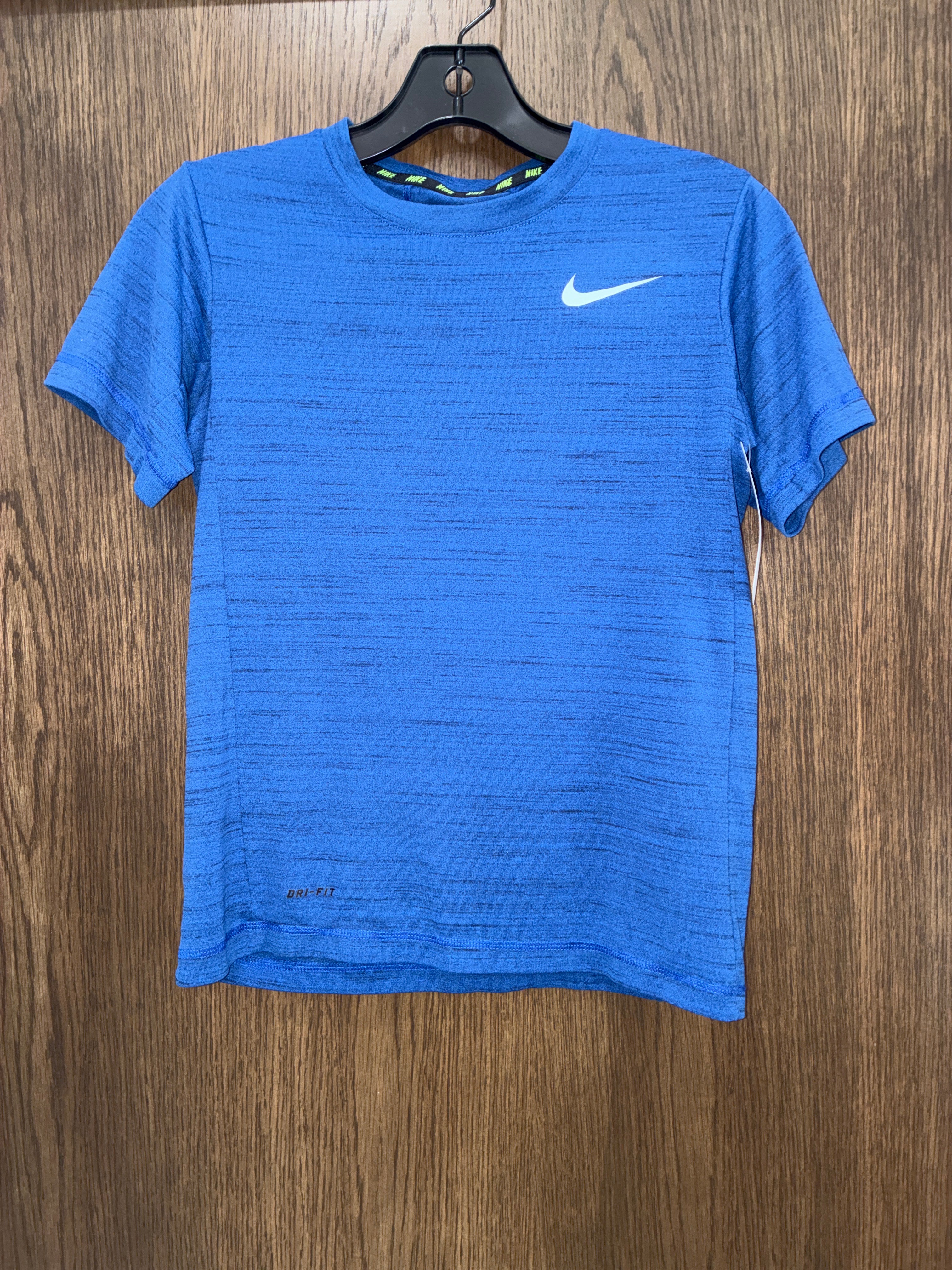 Boy’s Nike T-Shirt size Youth Medium