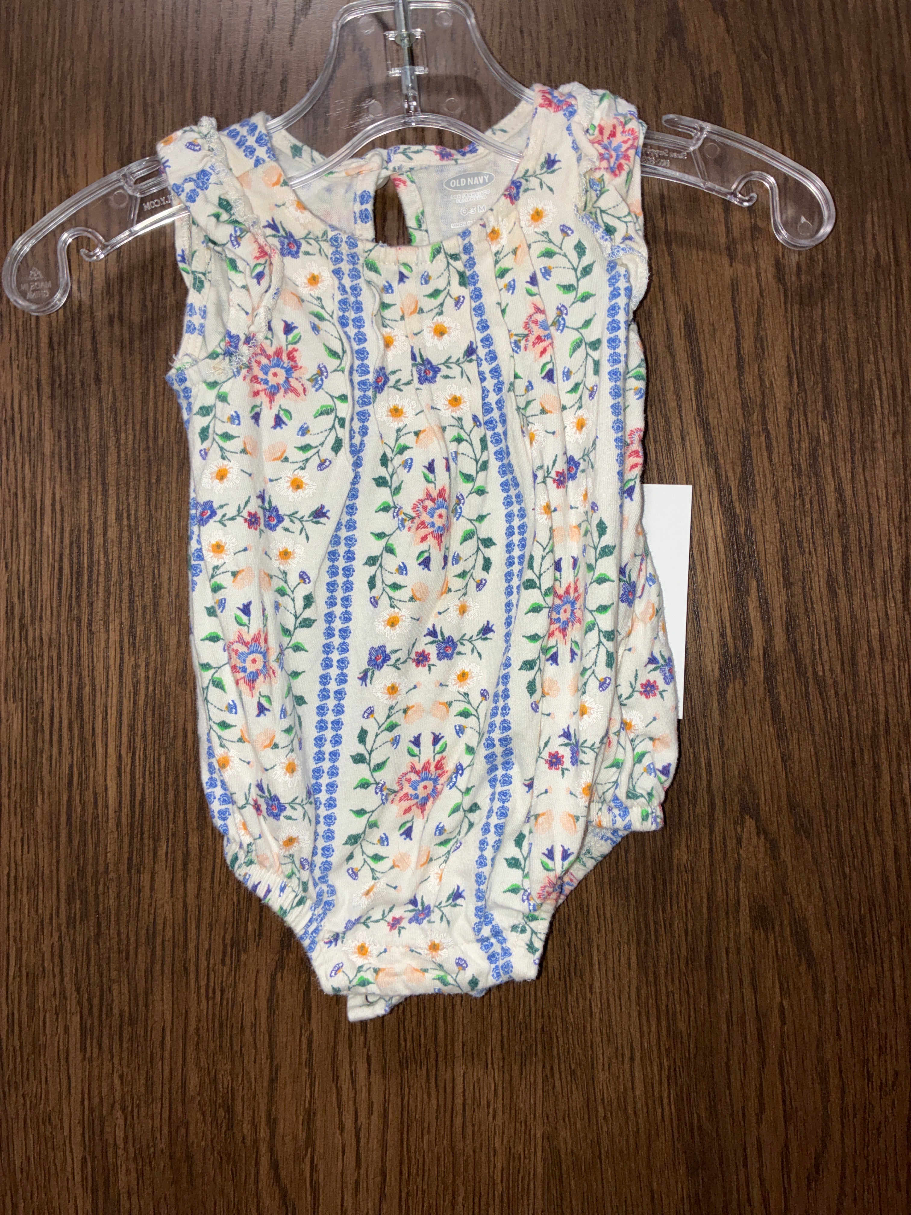 Girls old navy onesie size 0-3M