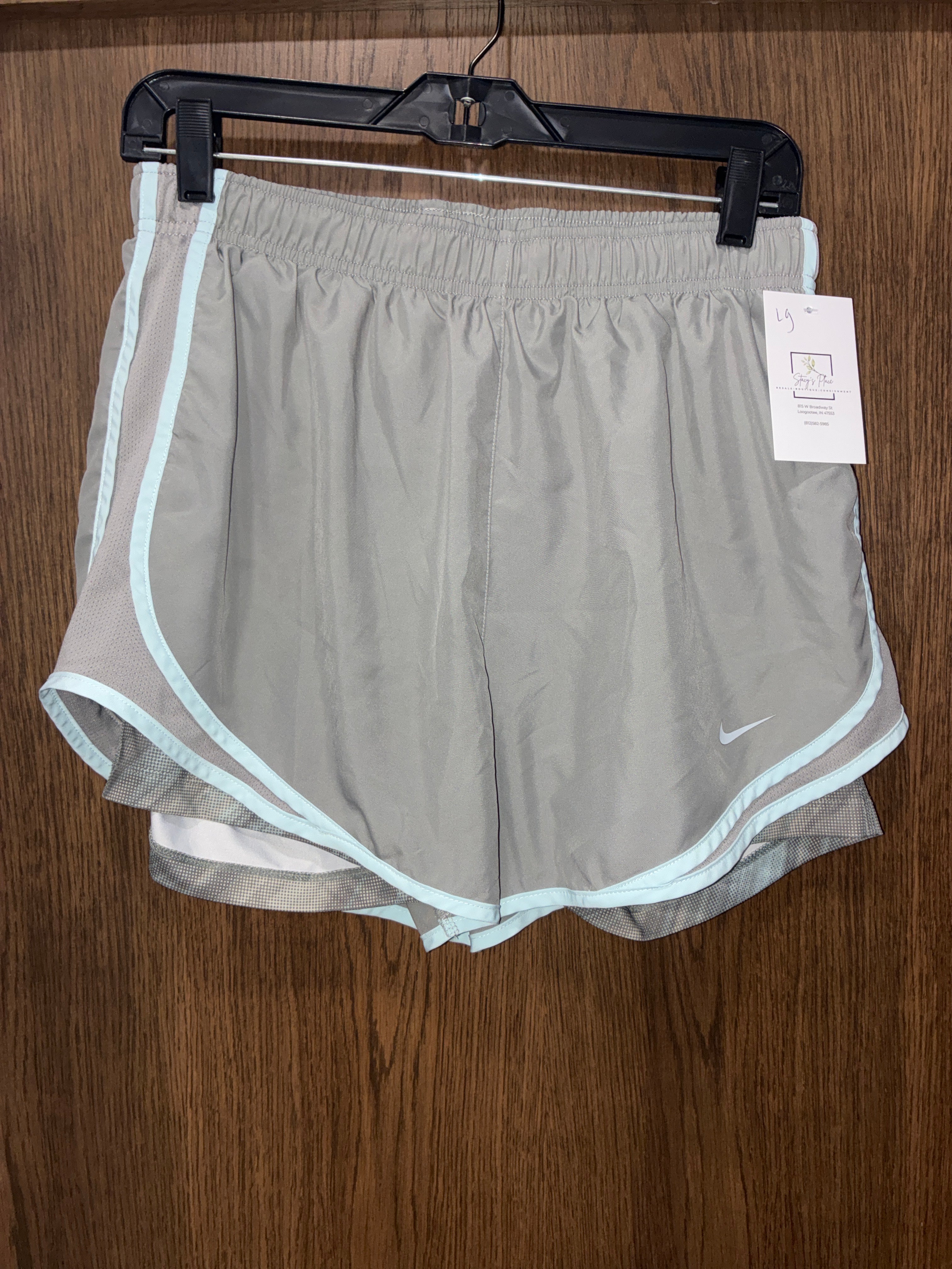 Women’s Nike Track Shorts Spandex Lined Size Large
