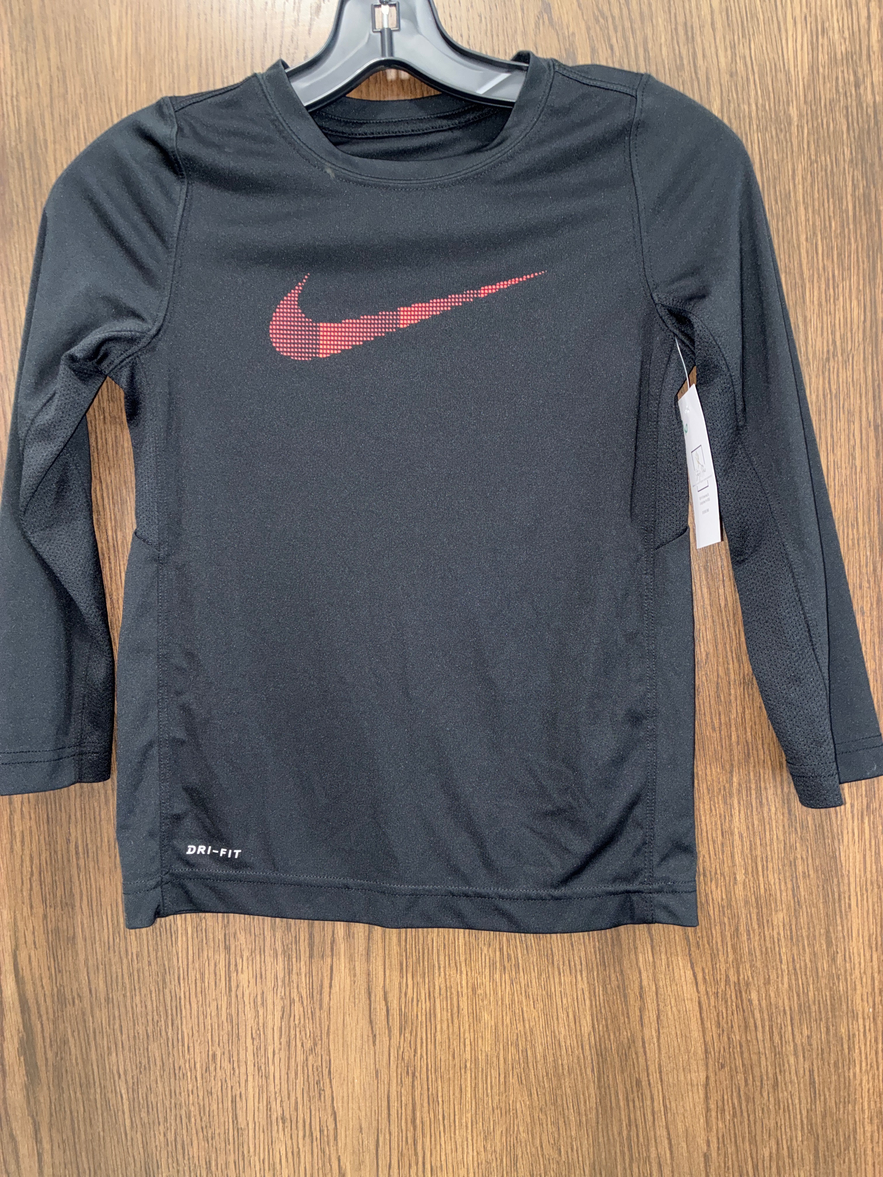 Boy’s Nike Long Sleeve Shirt size Youth XS