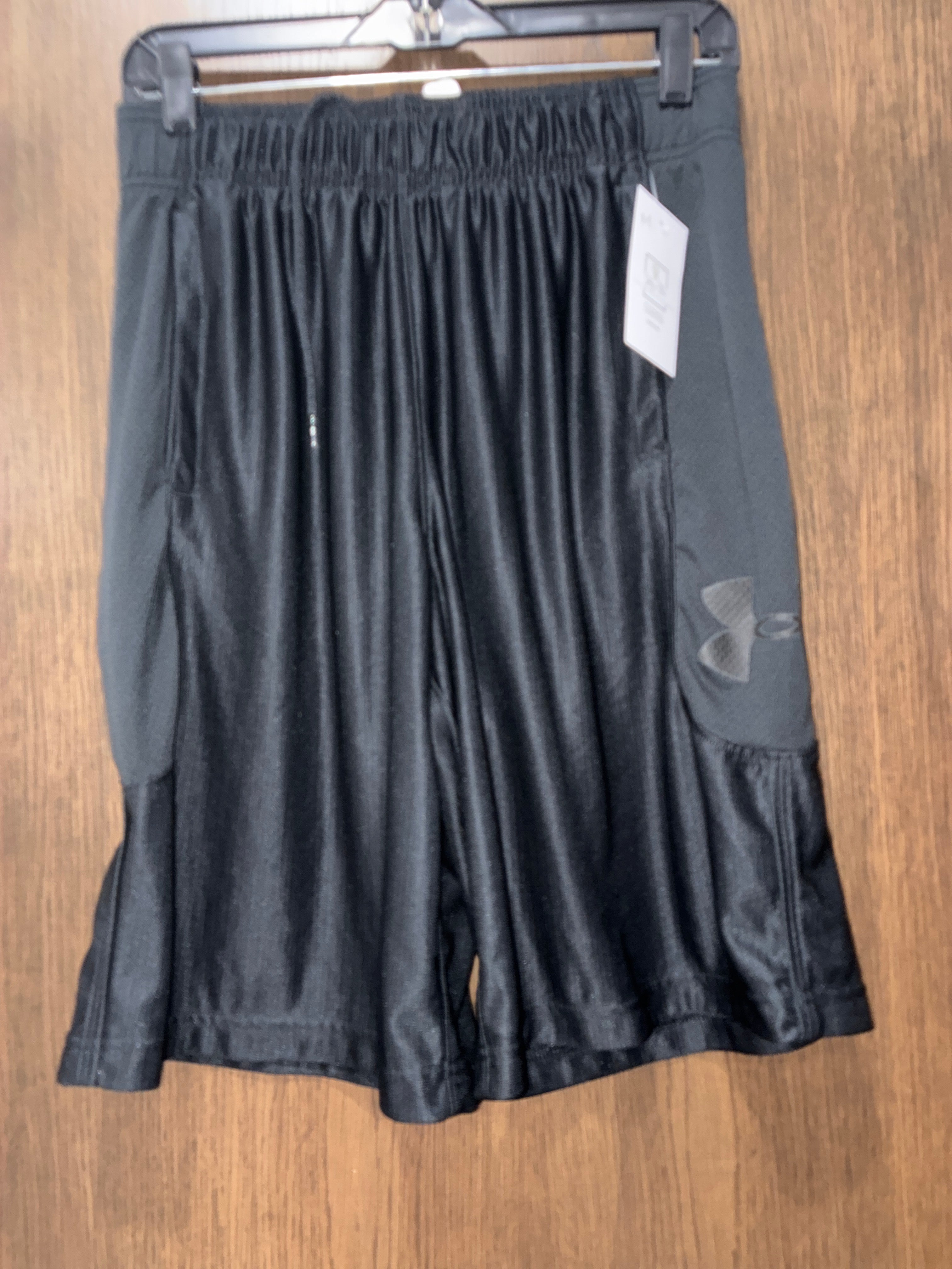 Men’s Under Armour Basketball Shorts Size Medium