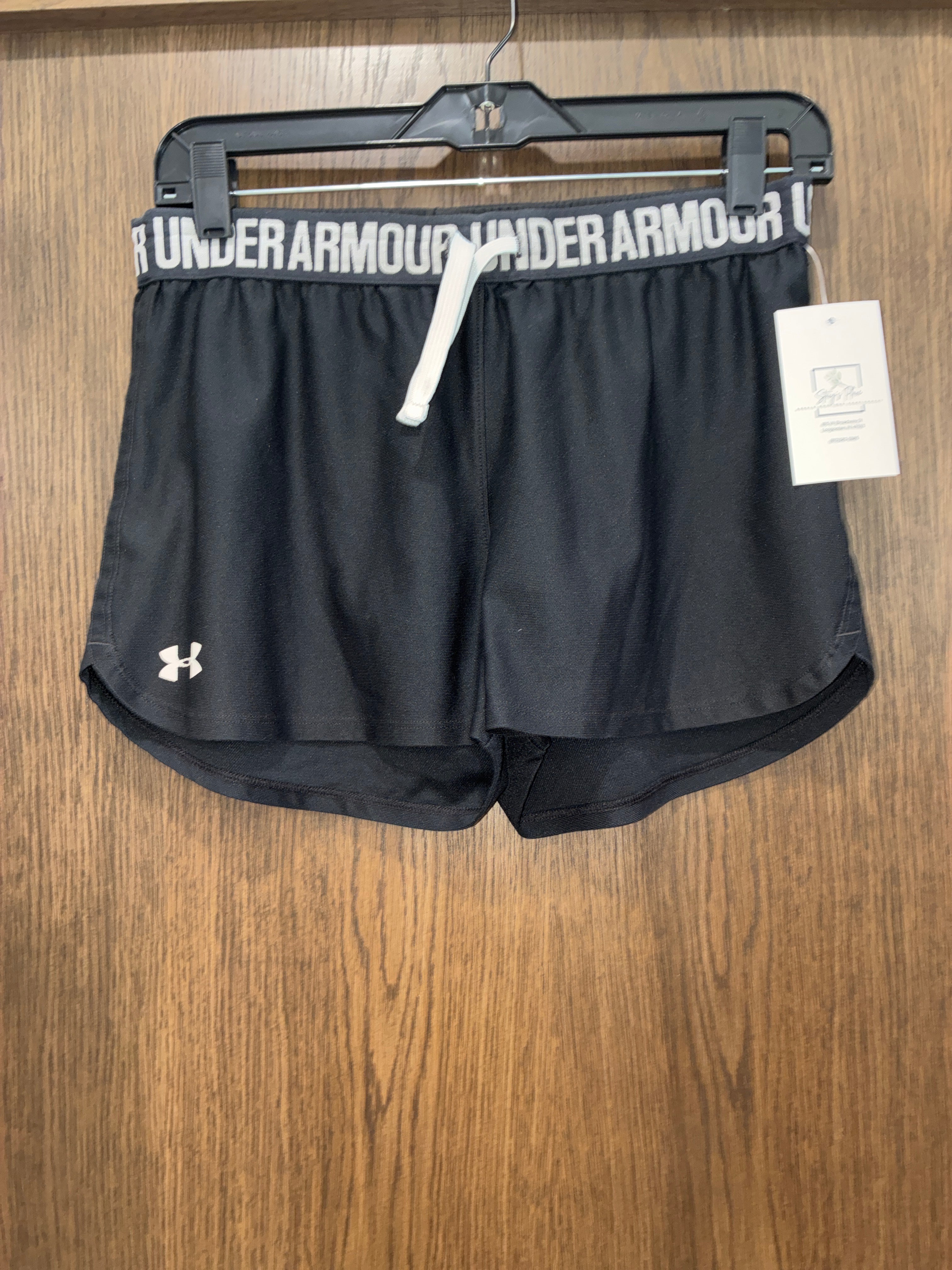 Women’s Under Armour Shorts Size Medium