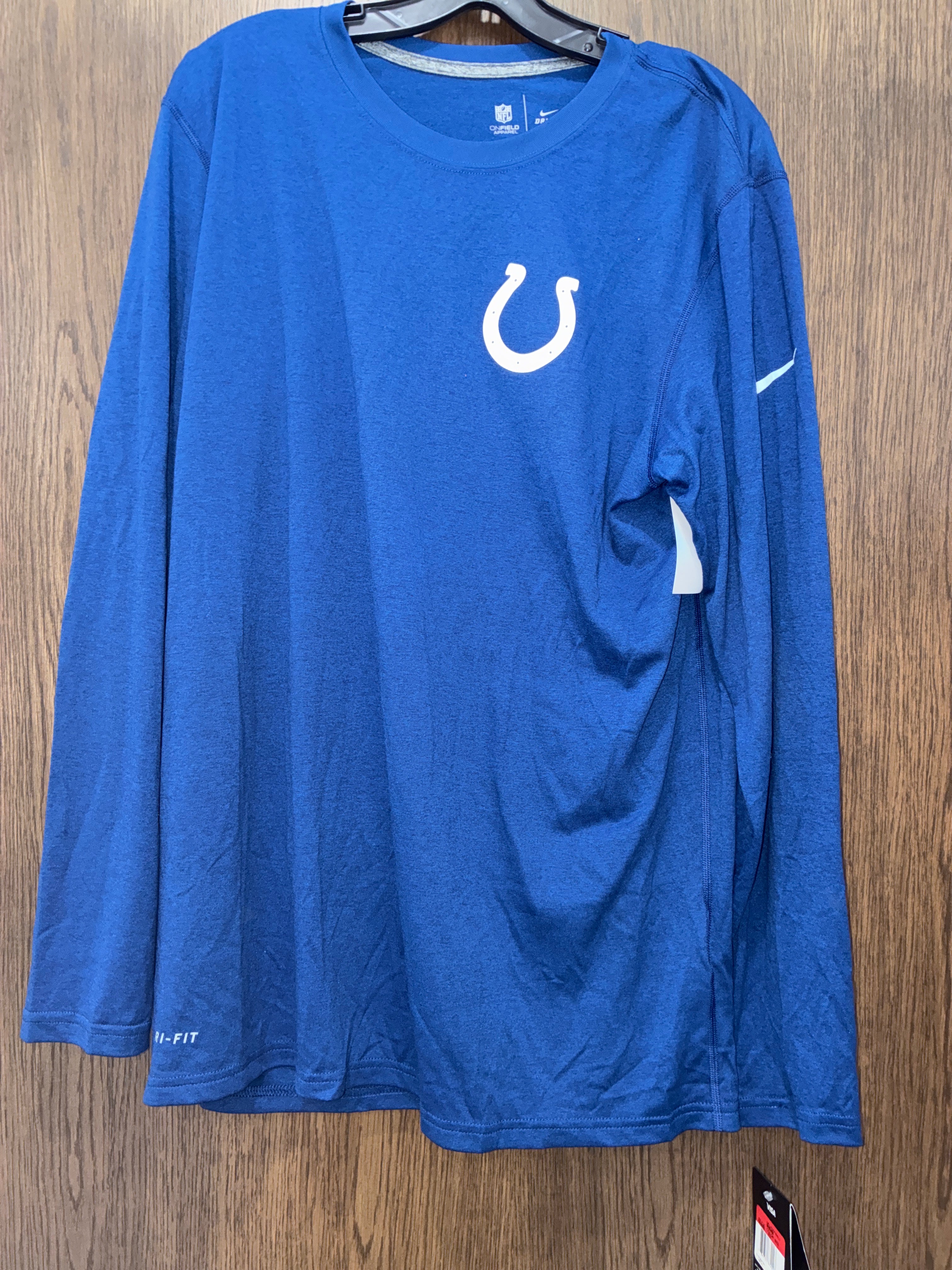 Men’s Nike colts long sleeve NWT Size Large