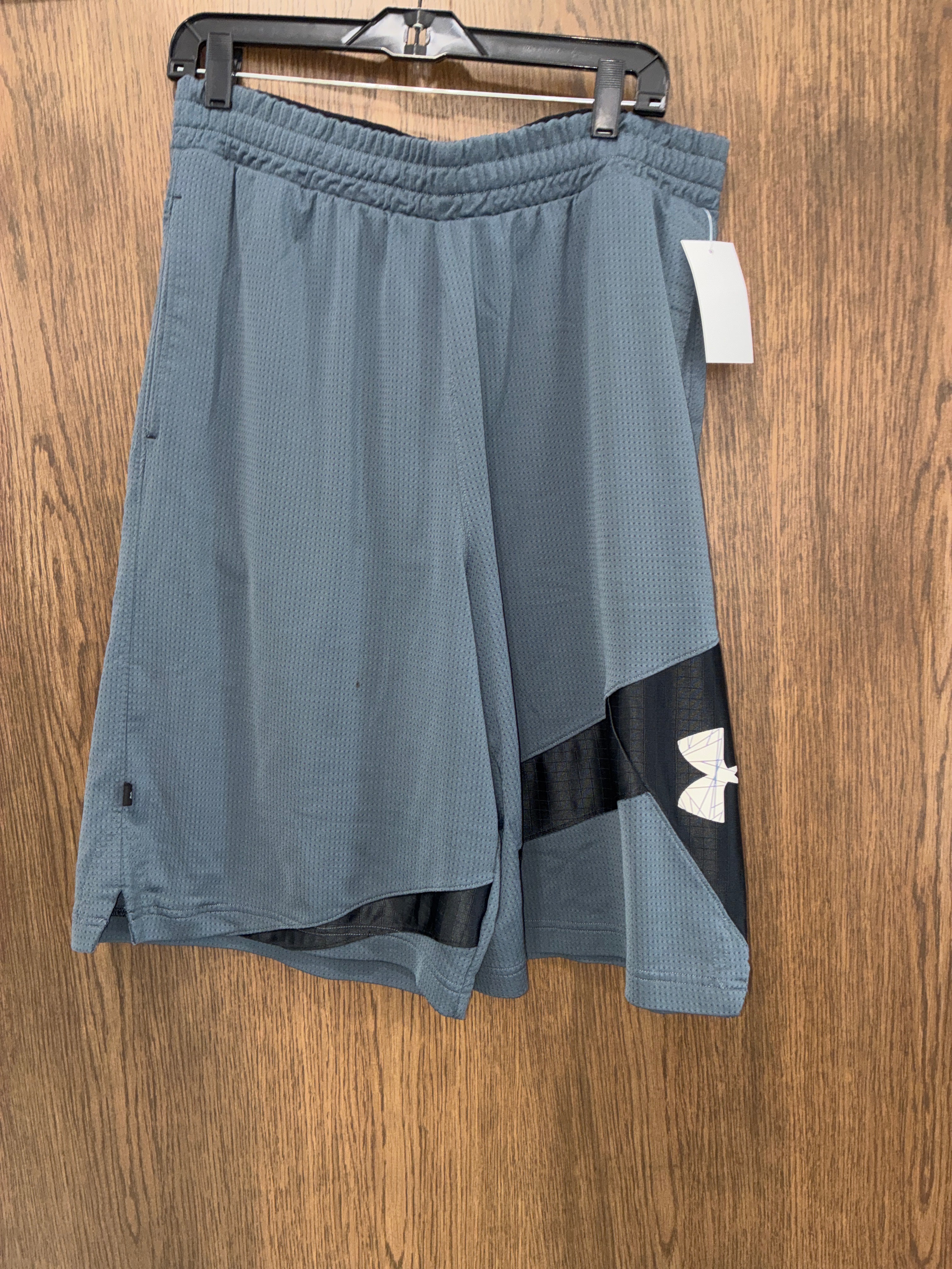 Men’s Under Armour Shorts Size Large