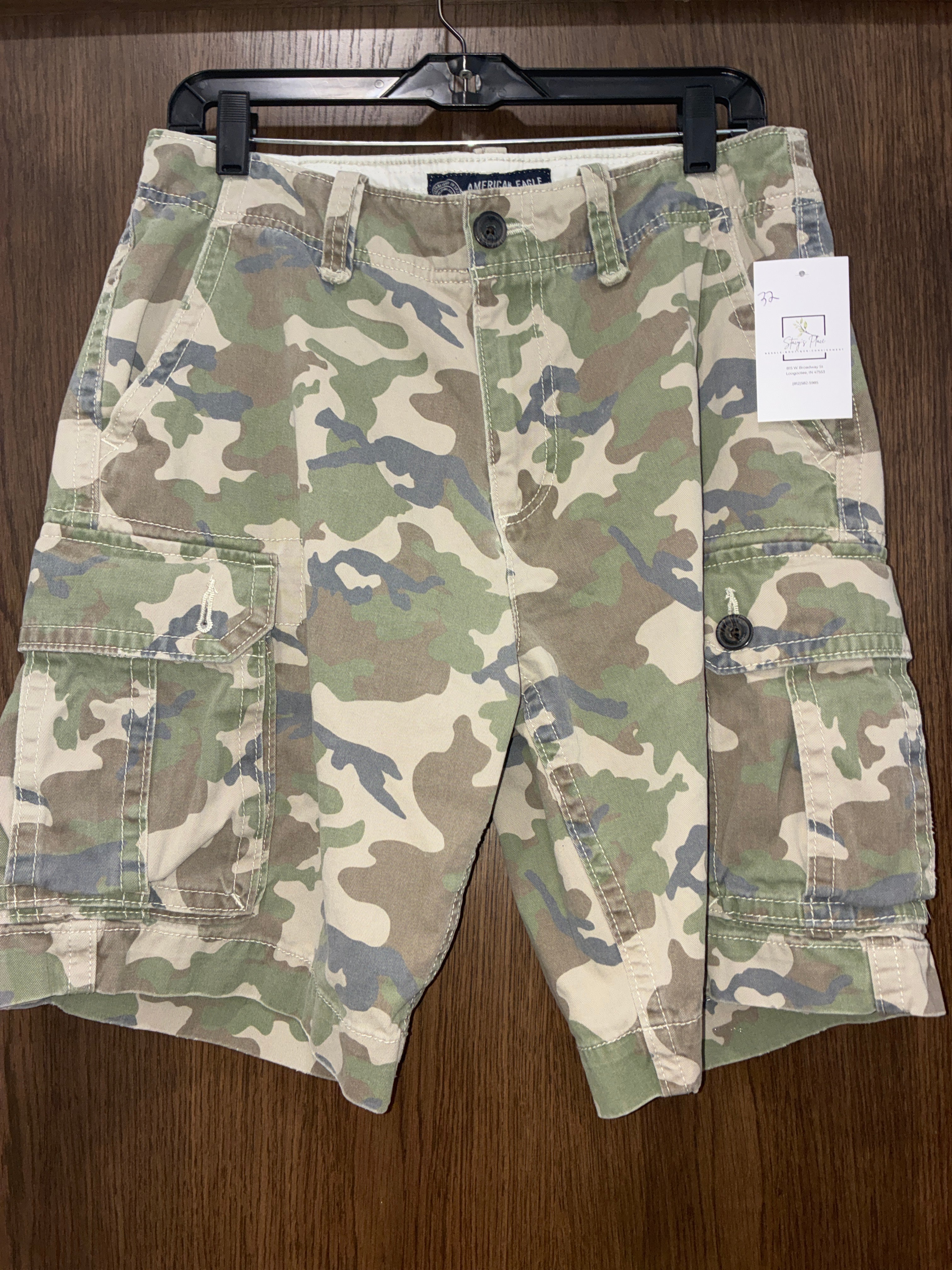 Men’s American Eagle Camo Cargo Shorts Size 32