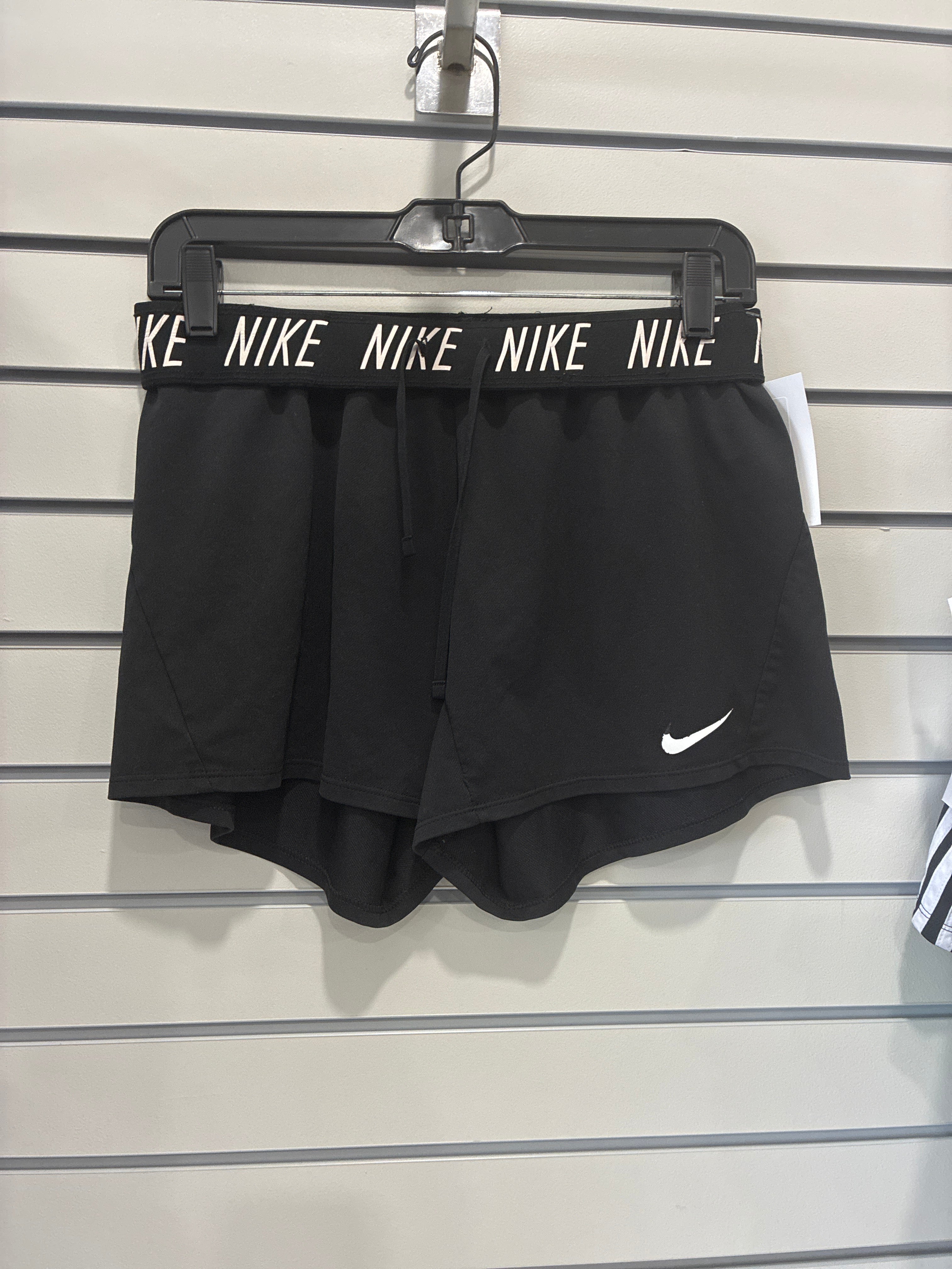 Women’s Nike Shorts Size Medium
