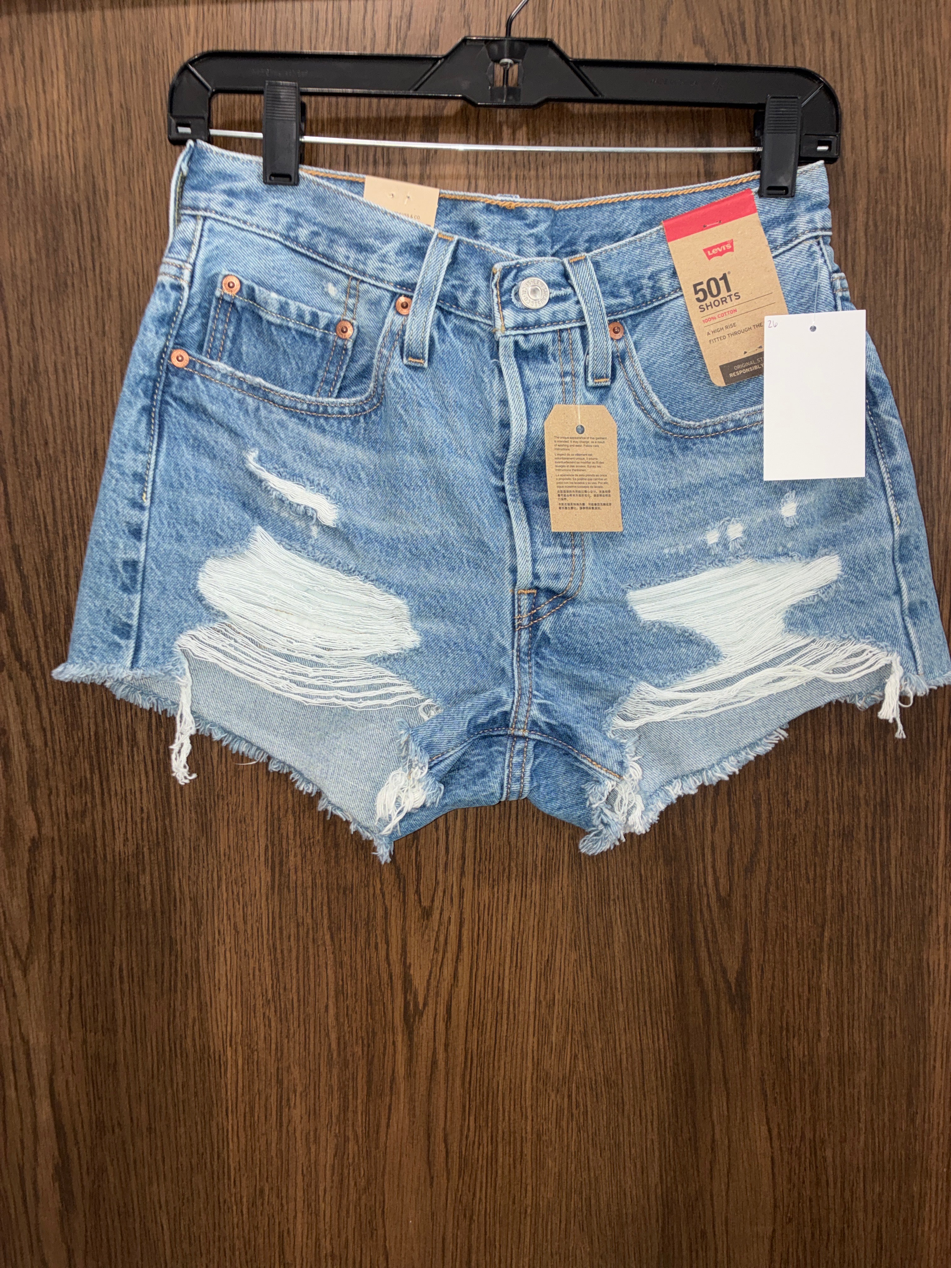 Women’s Levi Denim Shorts NWT Size 26