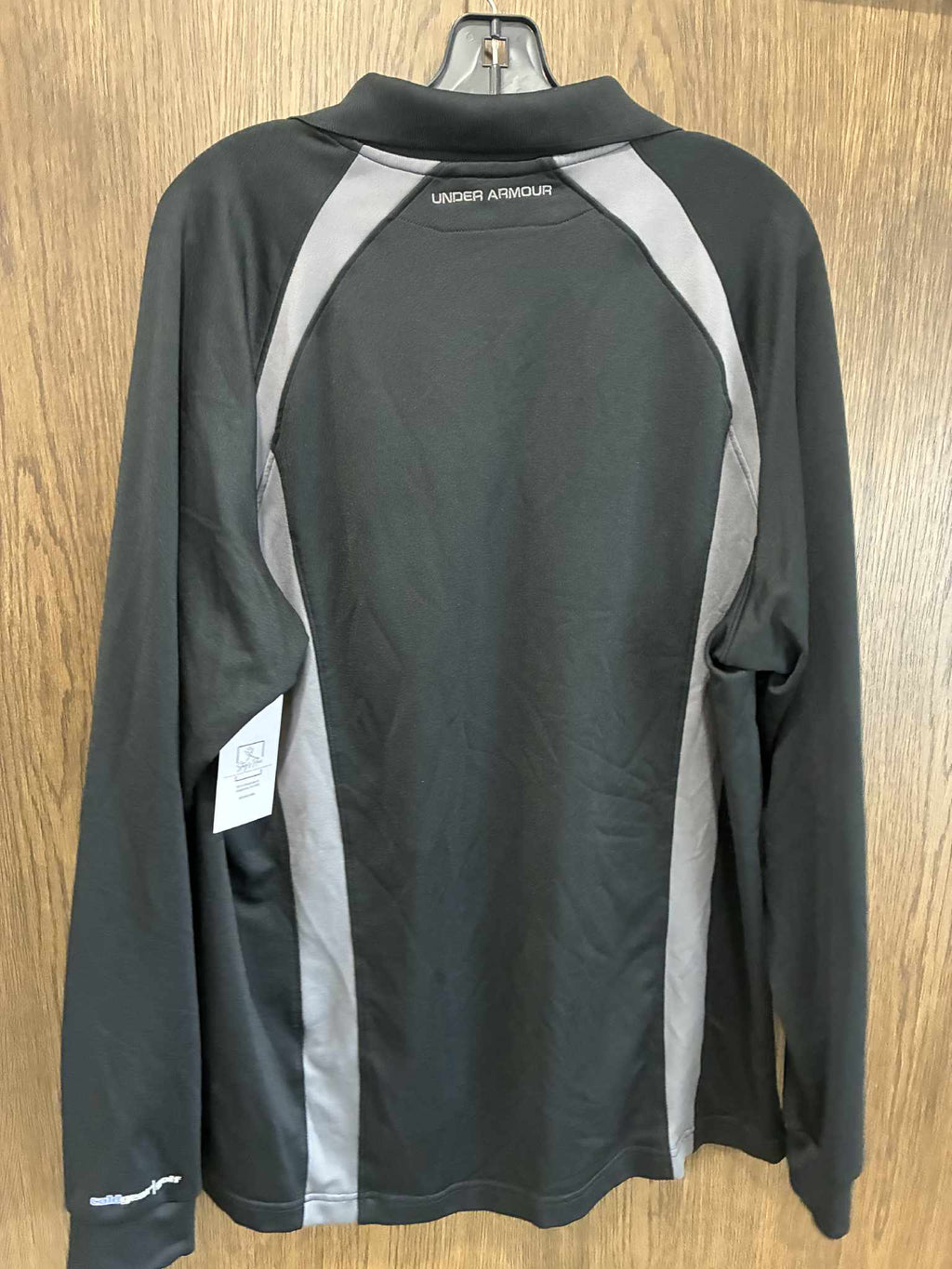 Under Armour Long Sleev Pullover ~ Size Large